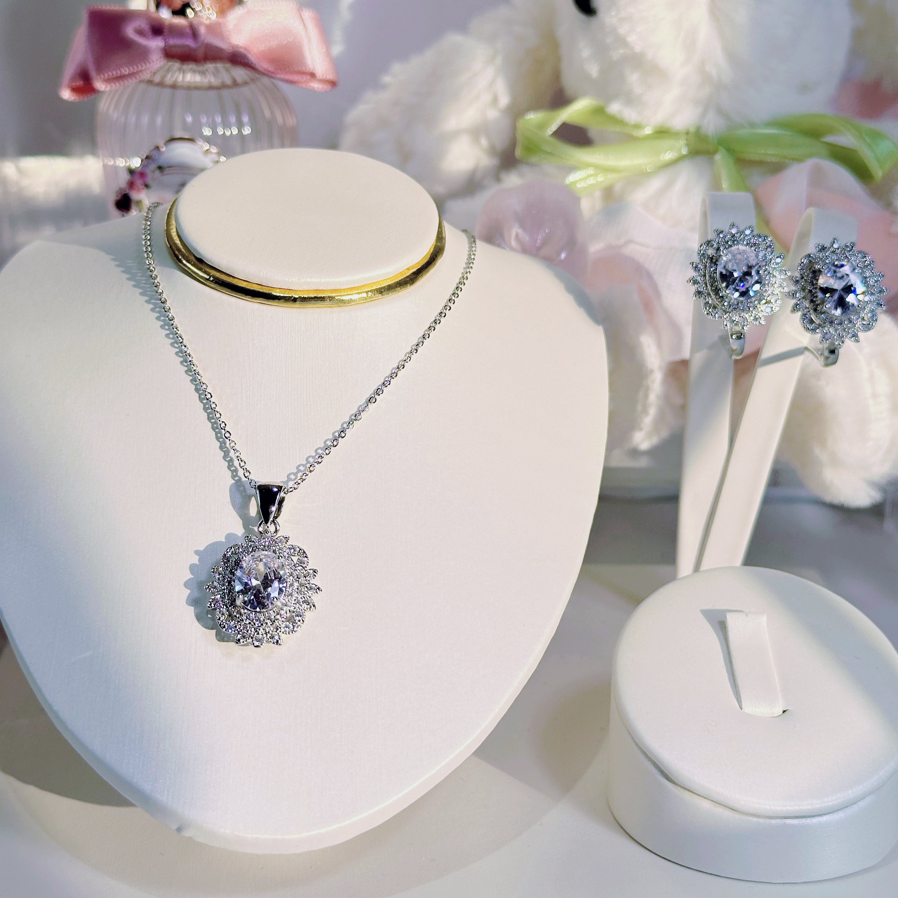 The Eternal Sunflower Duo Set – Necklace & Earrings for Bride & Bridesmaids | Silver/Gold with White/Purple Zirconia