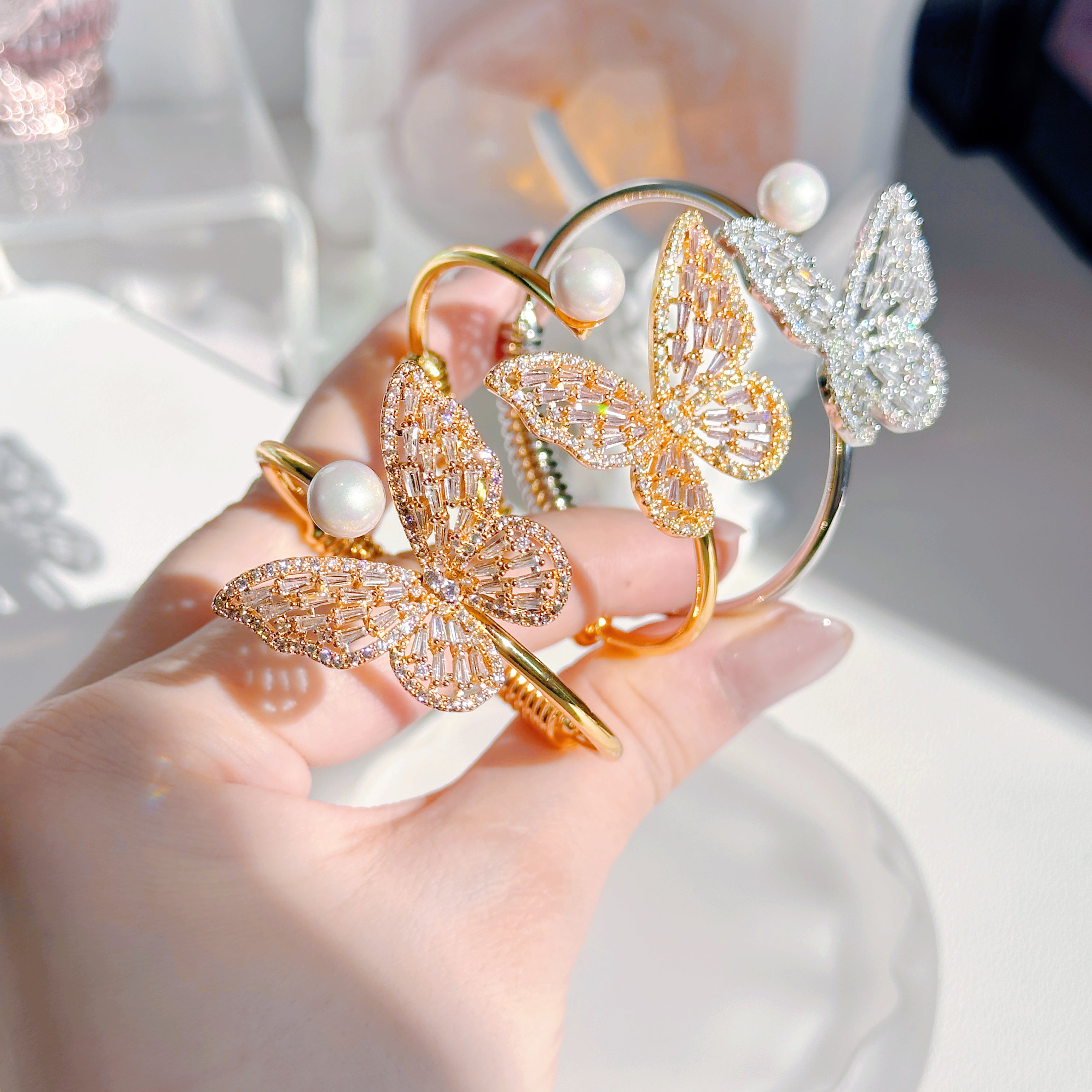 Luxury Pearl Butterfly Bracelet | Exquisite Gemstone & Pearl Design | Gold/Silver
