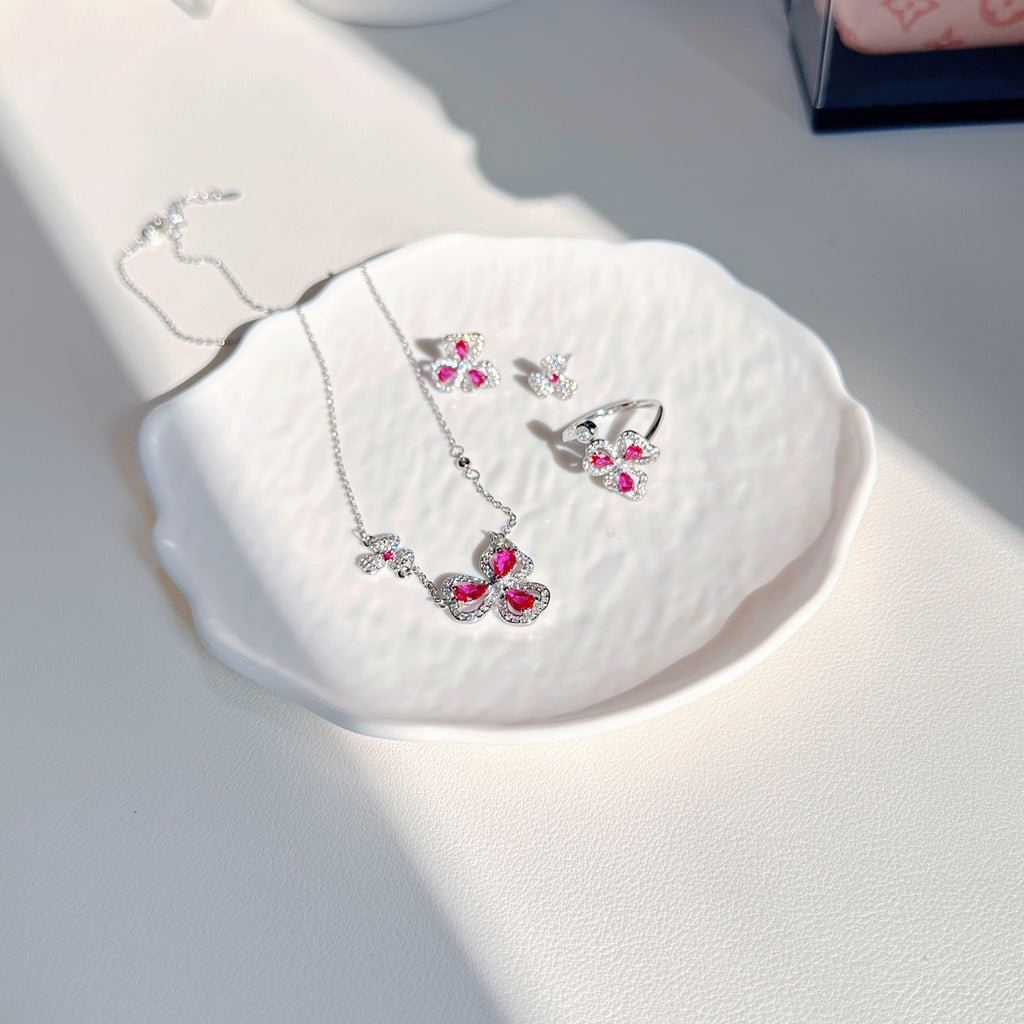 Trinity Clover Jewelry Set – Necklace, Ring & Earrings with Sparkling Zirconia | 3-Leaf Flower Design