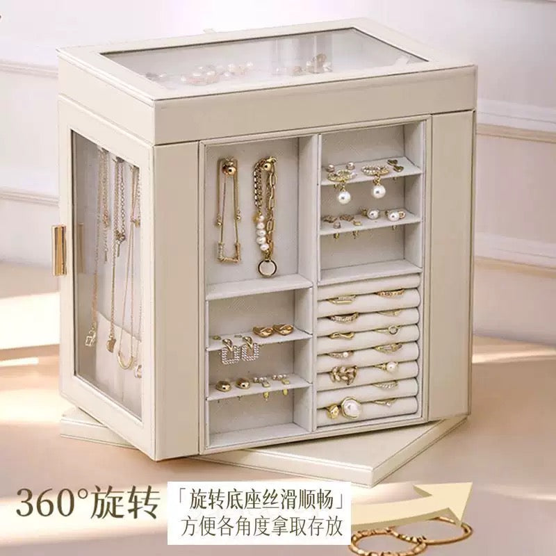 Jewelry box