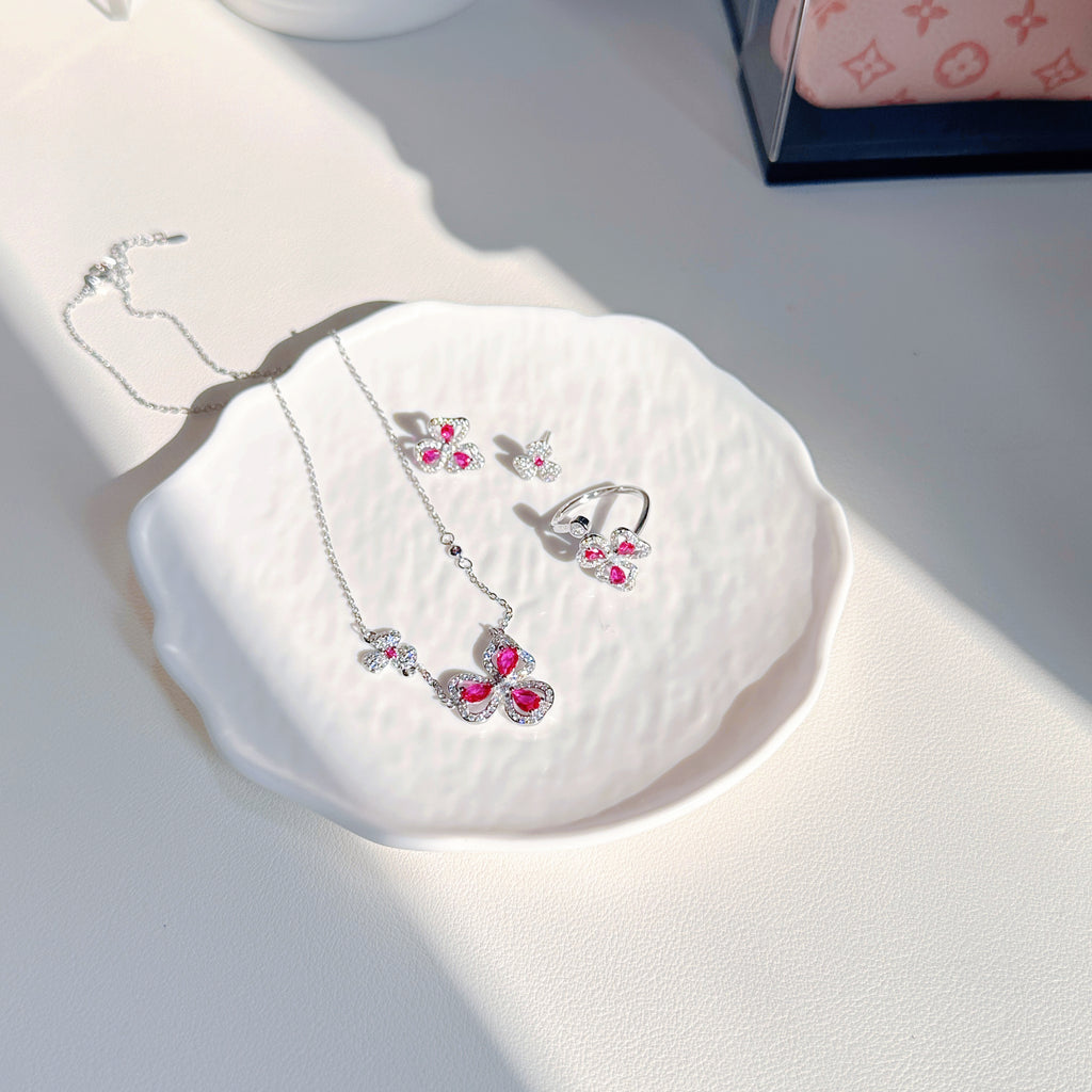 Trinity Clover Jewelry Set – Necklace, Ring & Earrings with Sparkling Zirconia | 3-Leaf Flower Design