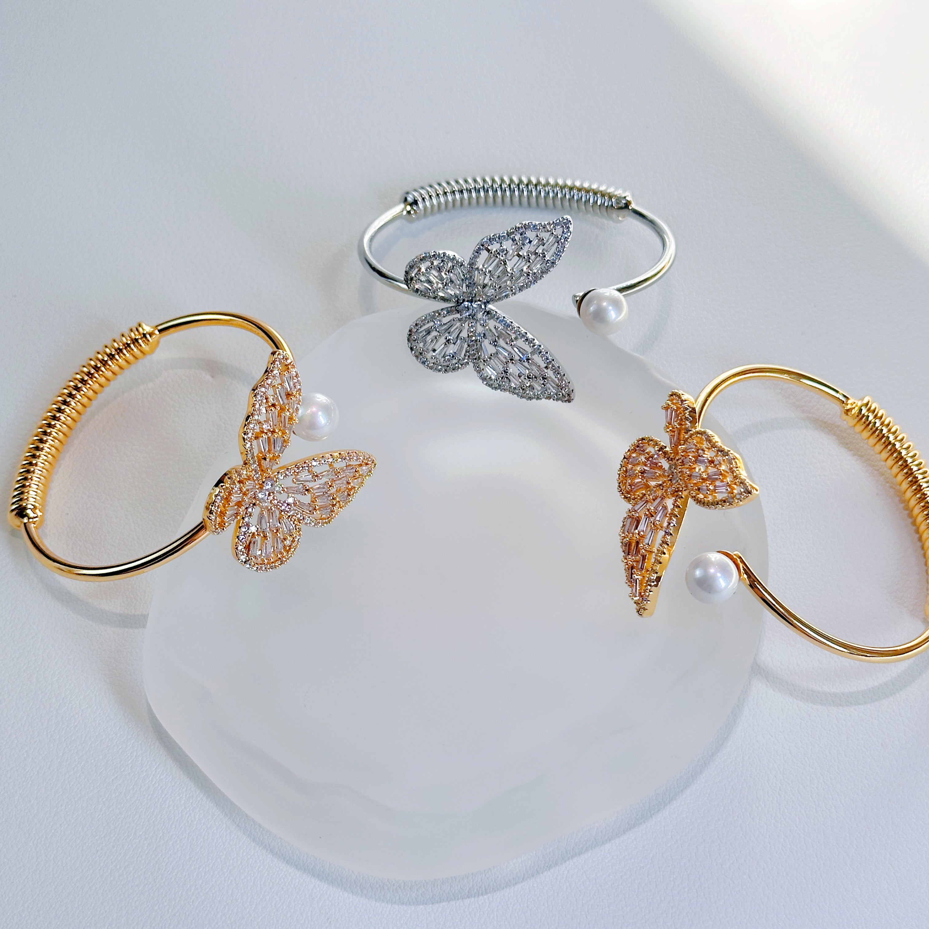 Luxury Pearl Butterfly Bracelet | Exquisite Gemstone & Pearl Design | Gold/Silver