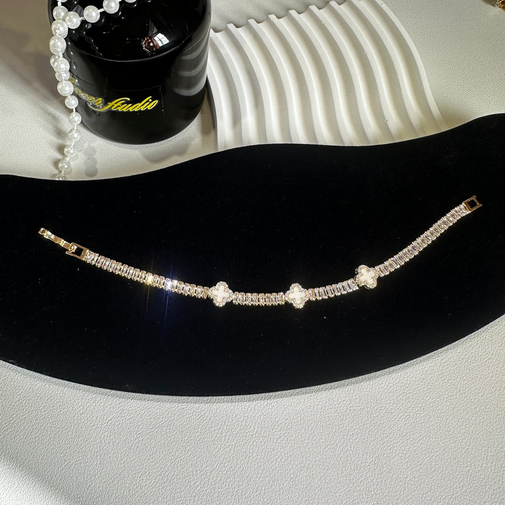 Gold Clover Bracelet - 18.5cm Four Leaf Clover Zirconia Bracelet | Luck & Protection Jewelry - Pale Luna Jewelry