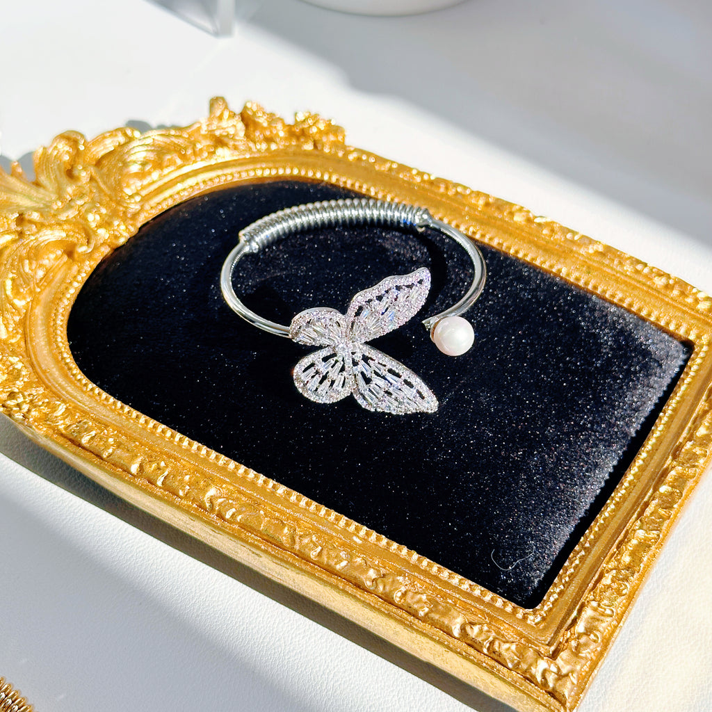 Luxury Pearl Butterfly Bracelet | Exquisite Gemstone & Pearl Design | Gold/Silver
