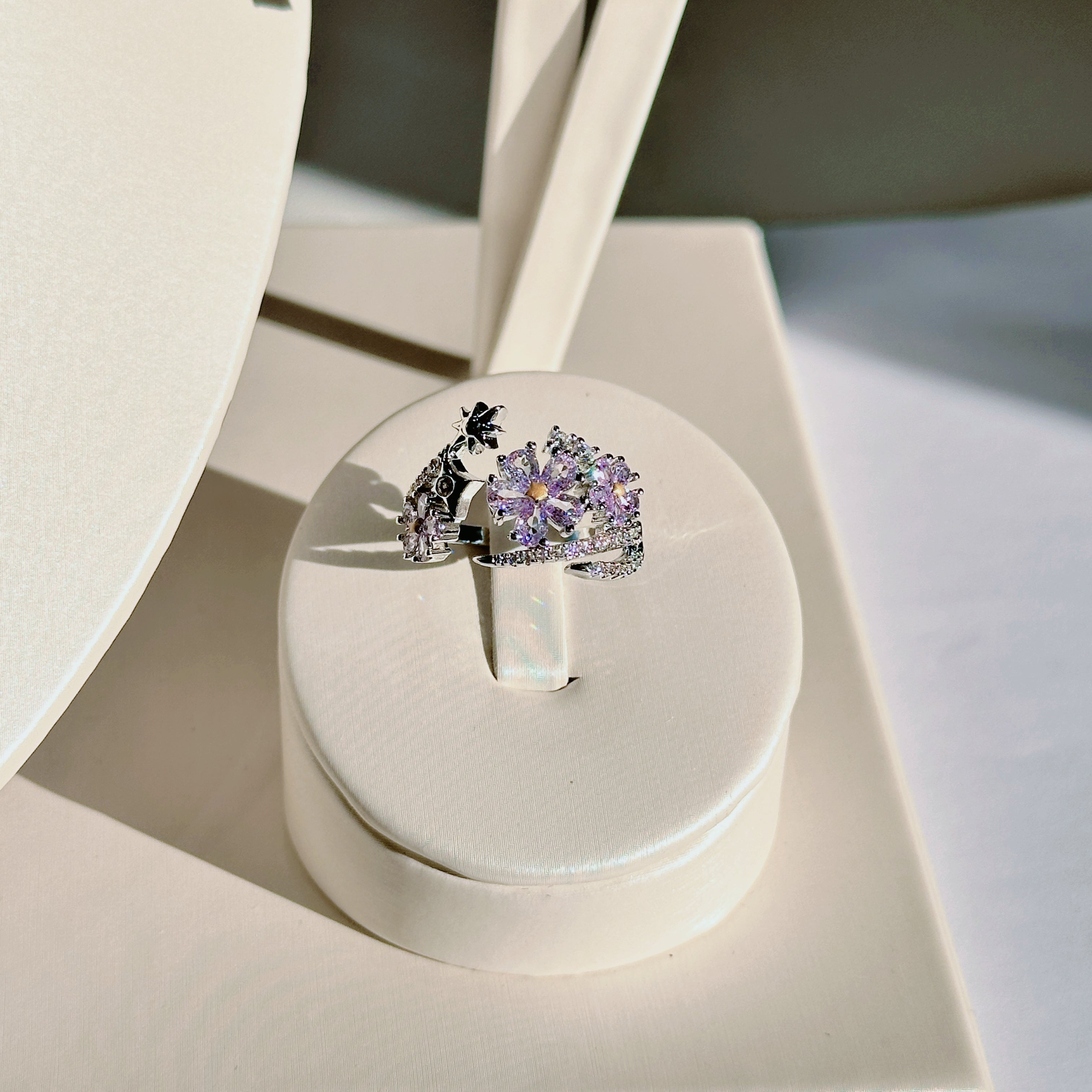 【Love and Deep Space】 Shen Xinghui's Aster Flower Ring - Celestial Bloom with Cubic Zirconia - Pale Luna Jewelry