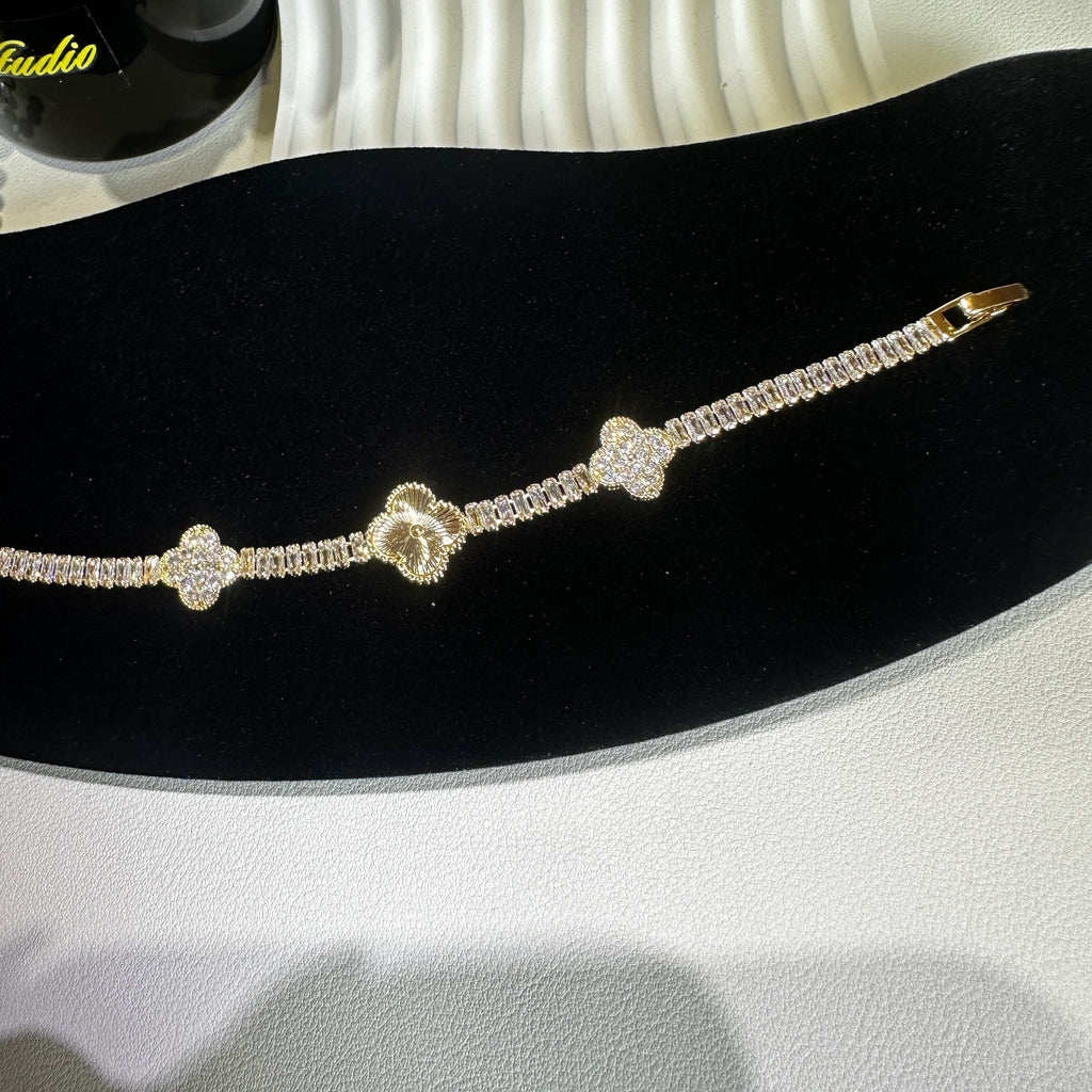 Gold Clover Bracelet - 18.5cm Four Leaf Clover Zirconia Bracelet | Luck & Protection Jewelry - Pale Luna Jewelry
