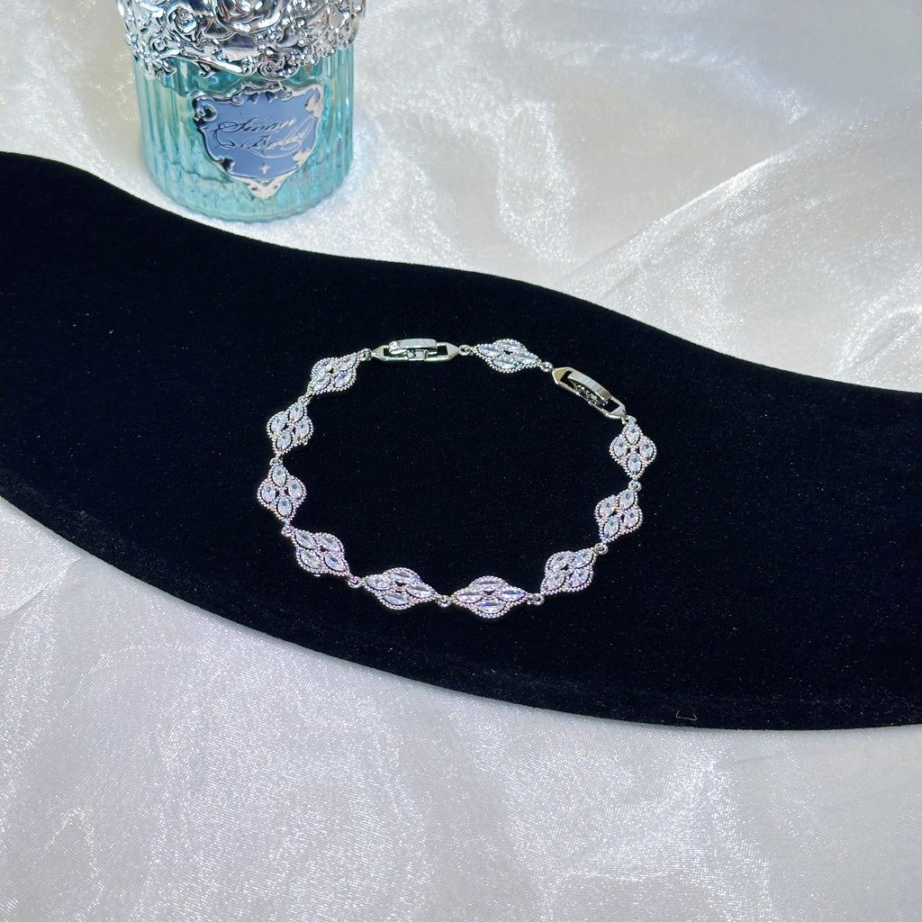 Lucky Four-Leaf Bracelet – White & Purple Zirconia Clover Charm | Stackable Everyday Jewelry