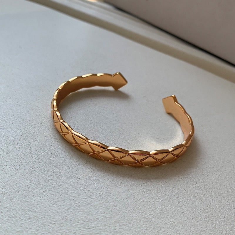 Classic Quilted Open Cuff Bracelet – Lightweight Luxury in 3 Colors