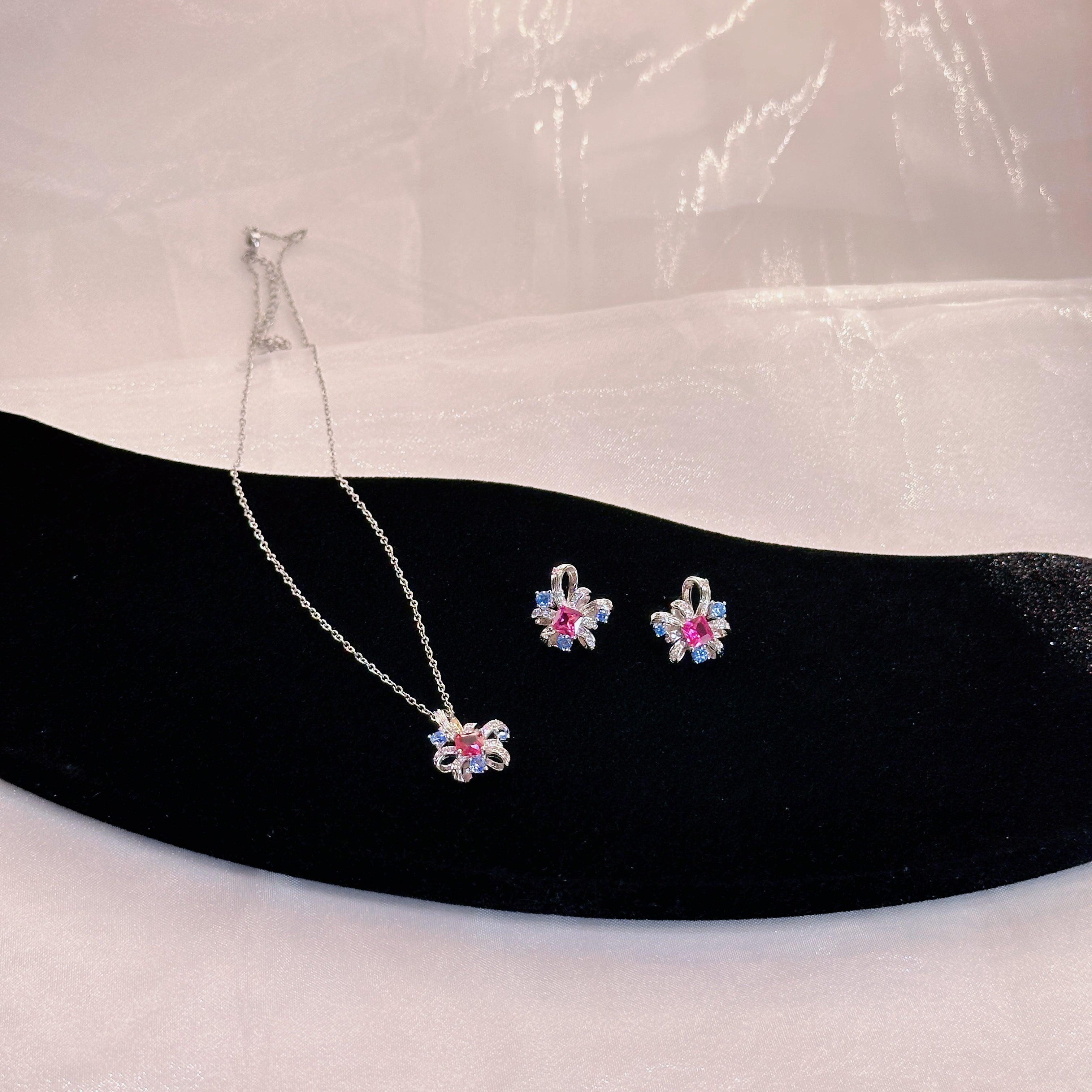 Fashion Luxury Pigeon Blood Red Corundum Flower Jewelry Set | Necklace & Earrings