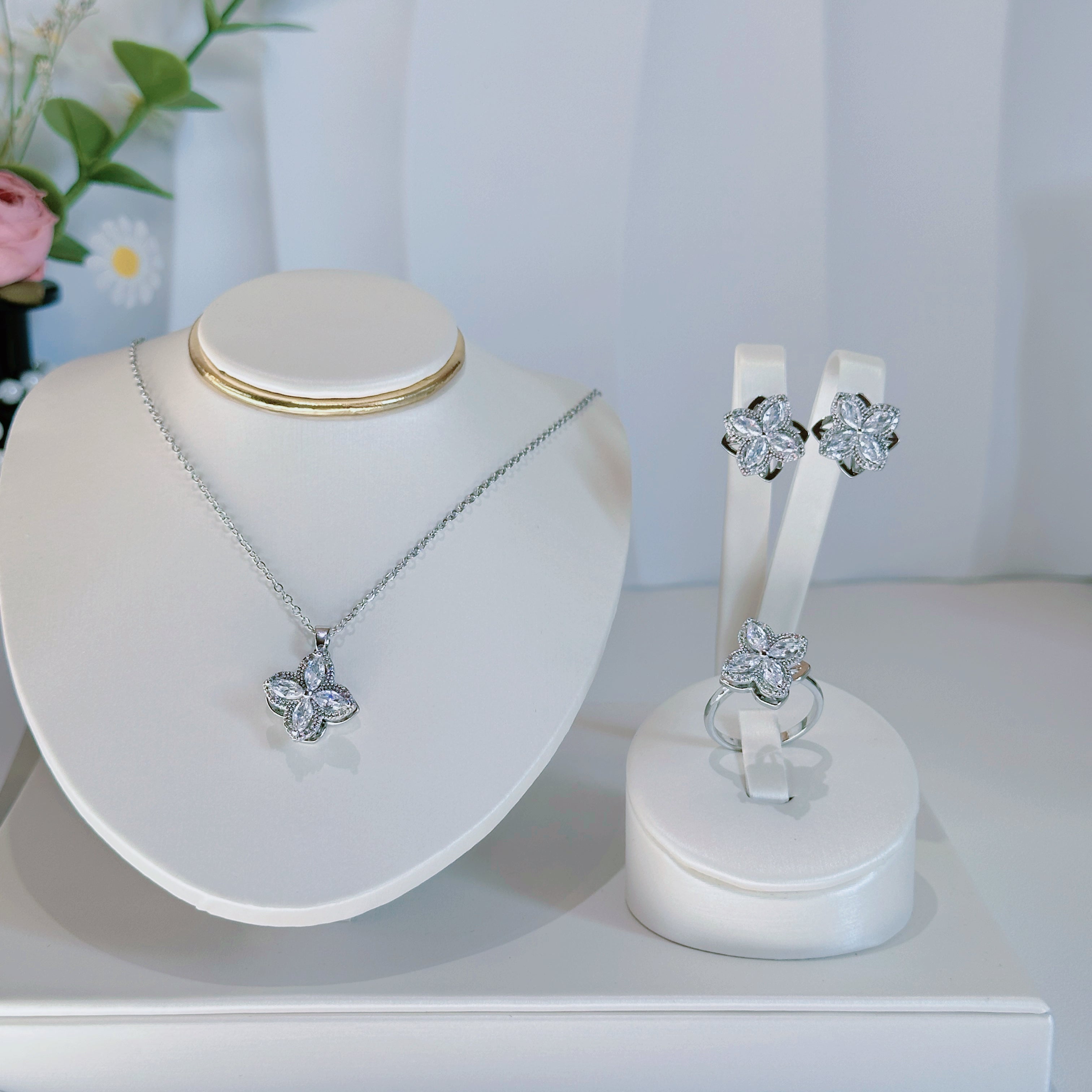 Rotating Four-Petal Flower Jewelry Set - Necklace, Earrings & Ring | “Good Luck Turn” Moving Charm - Pale Luna Jewelry