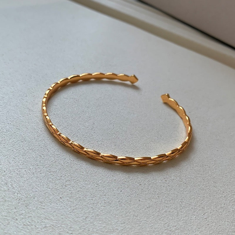 Classic Quilted Open Cuff Bracelet – Lightweight Luxury in 3 Colors