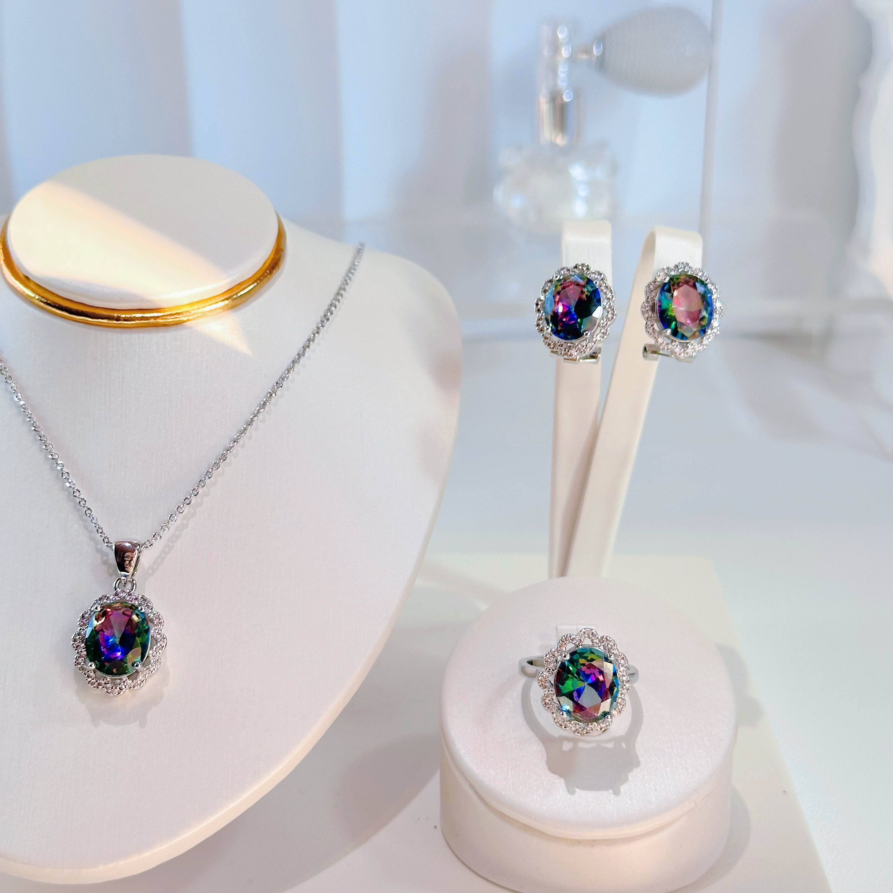 3-Piece Minimalist Jewelry Set - Dainty Gold Necklace, Earrings & Ring Gift Boxed