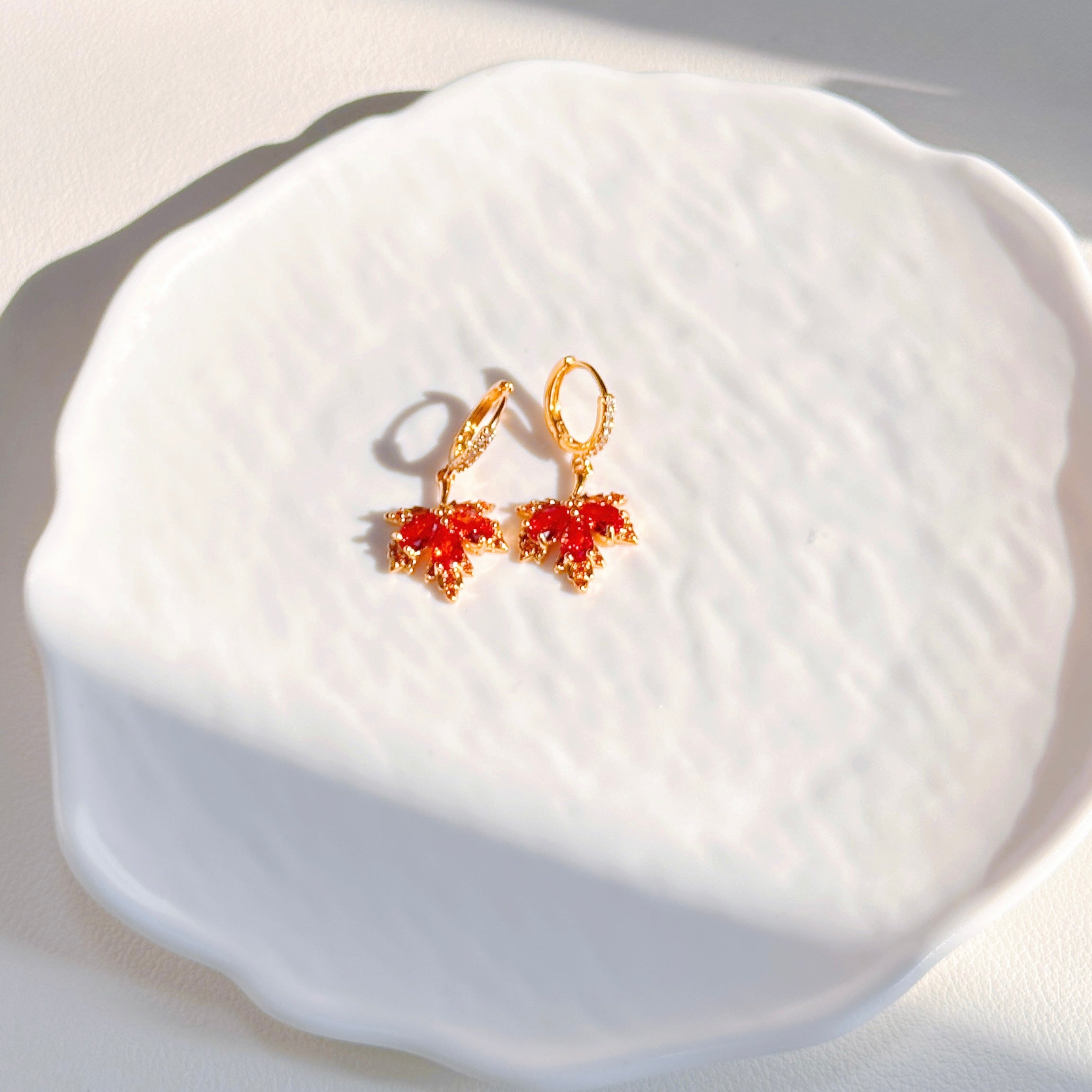 Autumn Maple Leaf Jewelry – Red Zirconia Necklace & Earrings Set | Elegant Fall Accessories