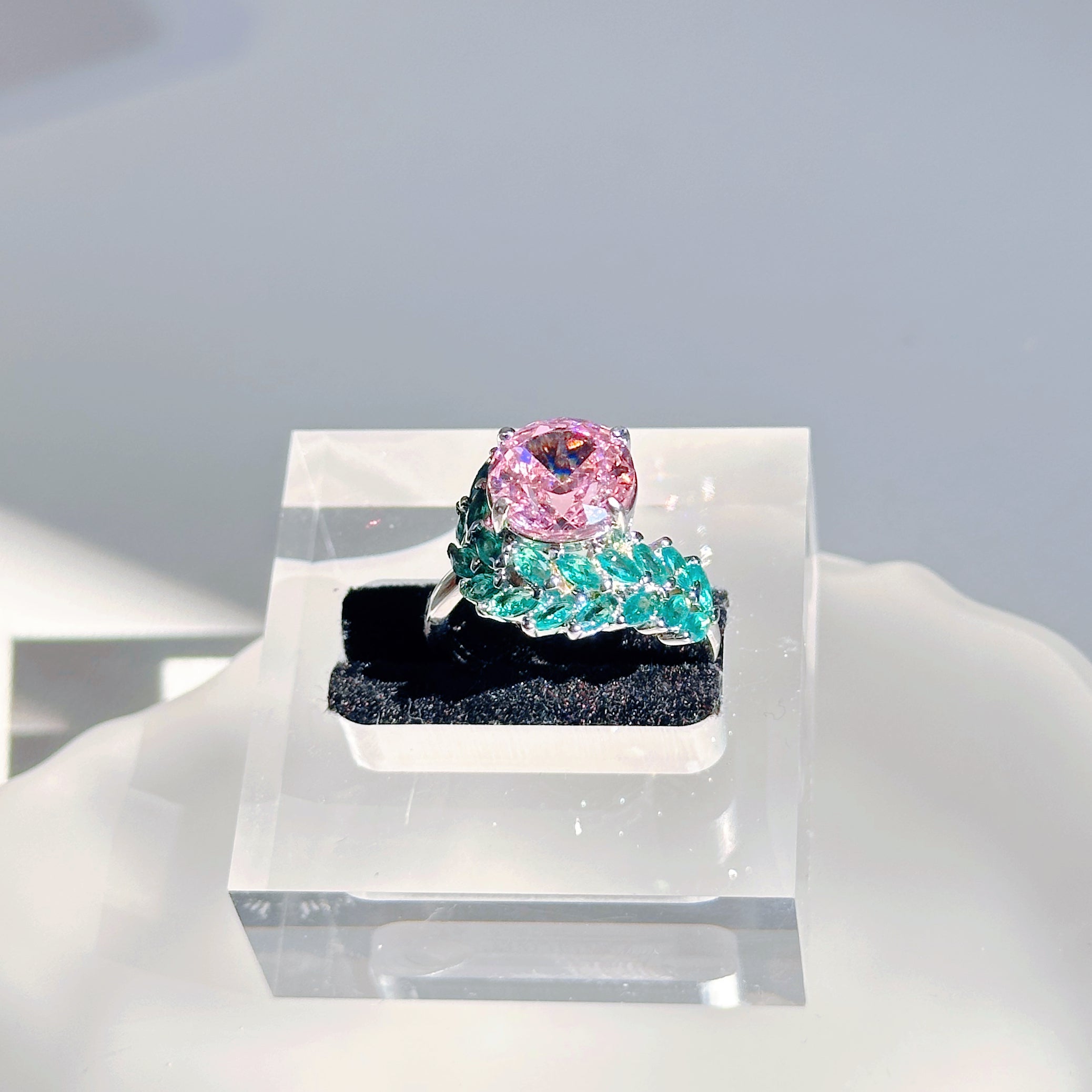 Ice Bloom Ring – Ice-Cut High Carbon Diamond Round Ring | 7 Colors Adjustable