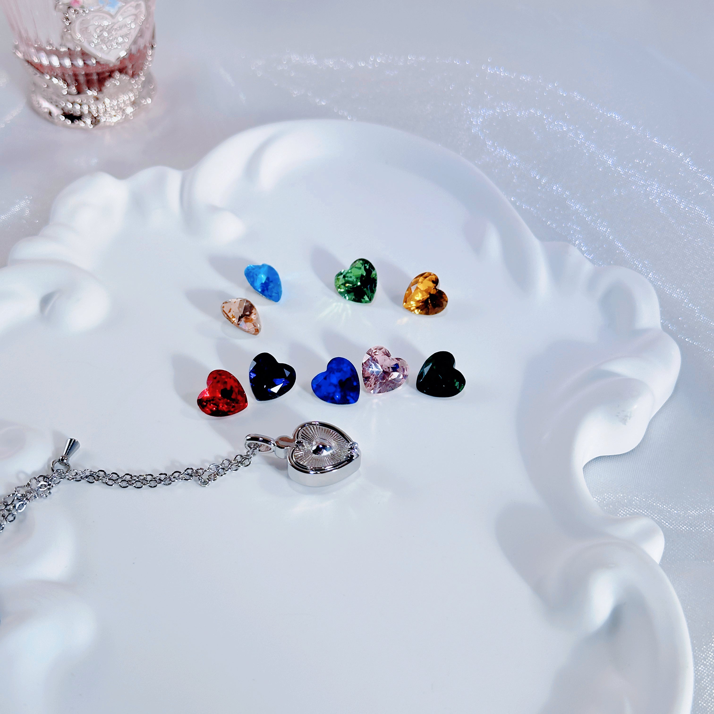 The Modular Muse Necklace – Customizable Jewelry with 10 Interchangeable Zirconia Stones in Square & Heart Shapes | Gold or White Gold Chain