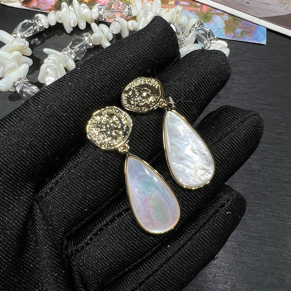 French Summer Set – Minimalist Pearl & Crystal Jewelry