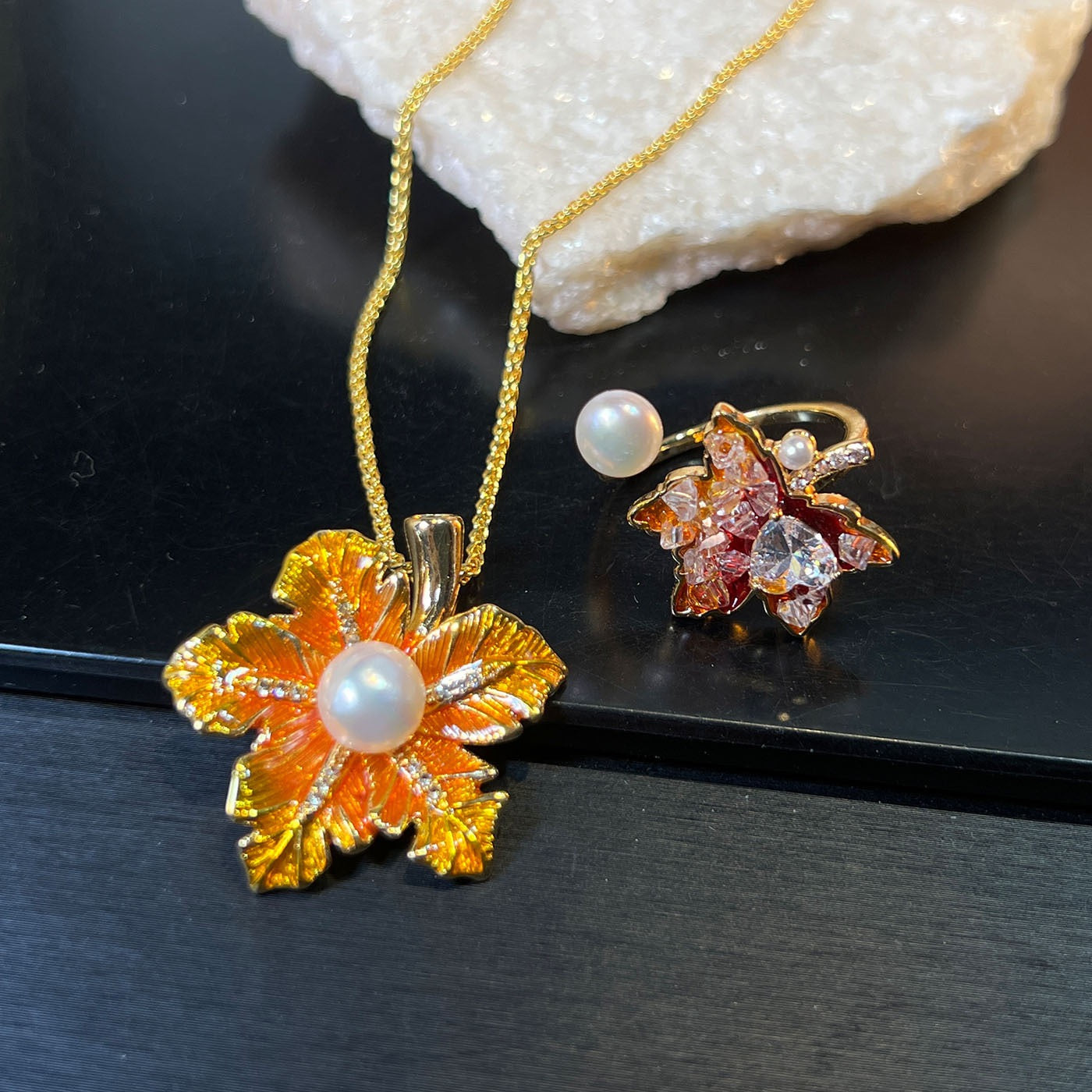 Ginkgo Blessing Duo – Adjustable Crystal Necklace & Pearl Open Ring Set