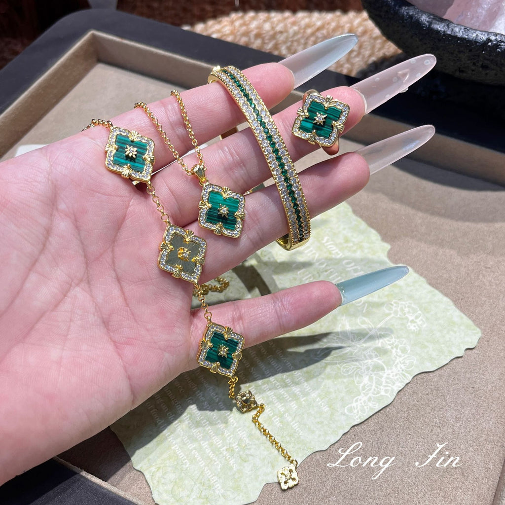 Peacock Green Clover Collection – Vintage Court Flower Jewelry