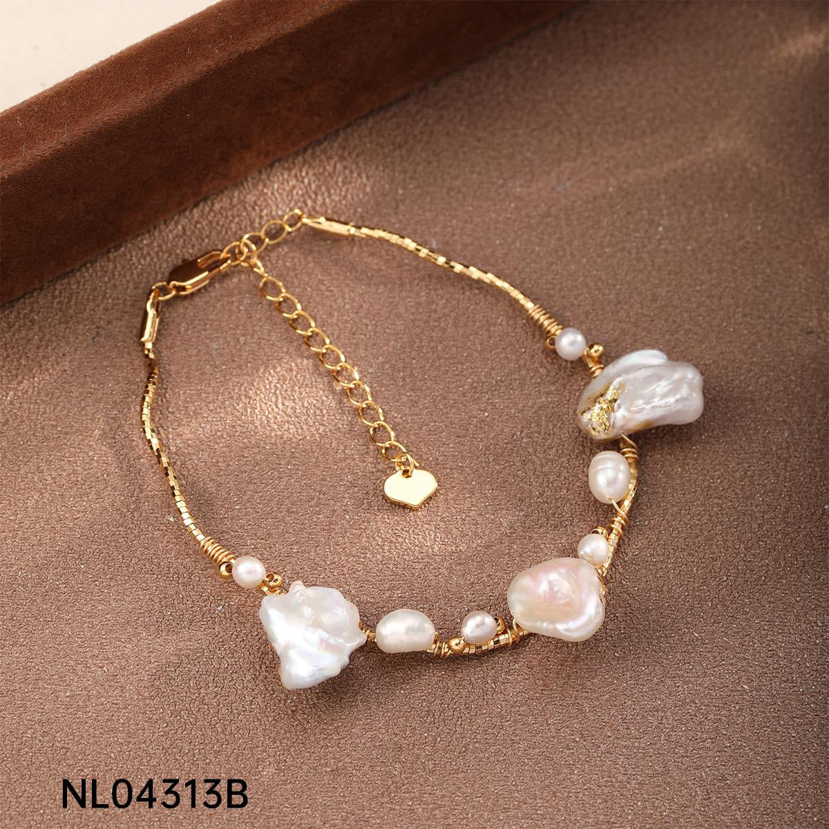 Mixed Material Pearl Bracelet – Freshwater Pearl, Natural Stone & 18K Gold