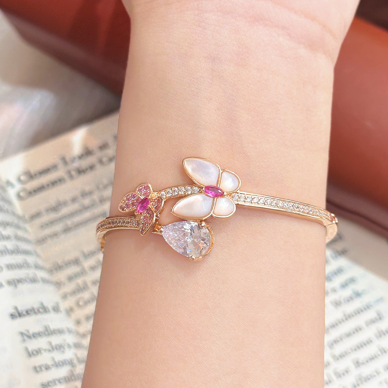 Mother‑of‑Pearl Butterfly Bracelet – Full Pavé, White or Red