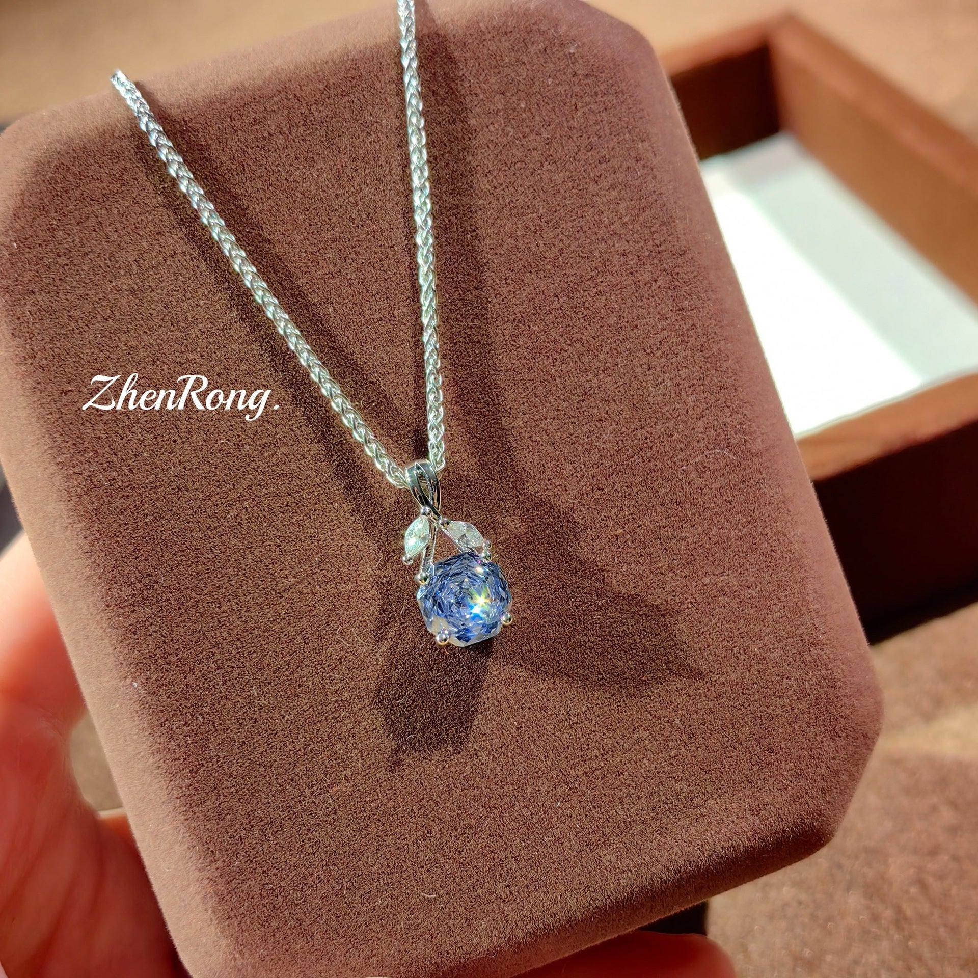 Klein Blue & Rose Gold Zirconia Set – Pendant, Ring & Studs