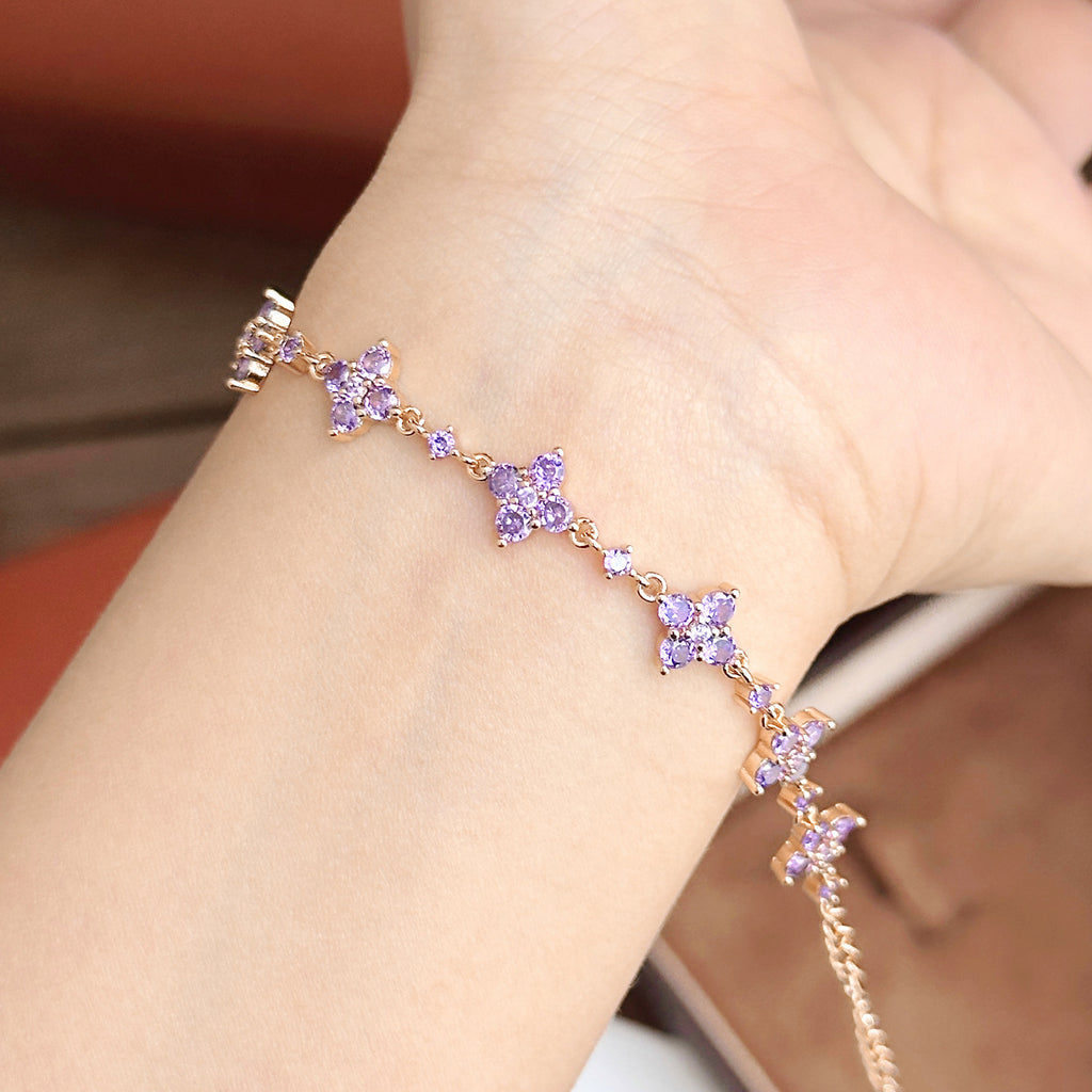 Vintage Four‑Leaf Clover Bracelet – Purple Zirconia, 3 Gold Tones