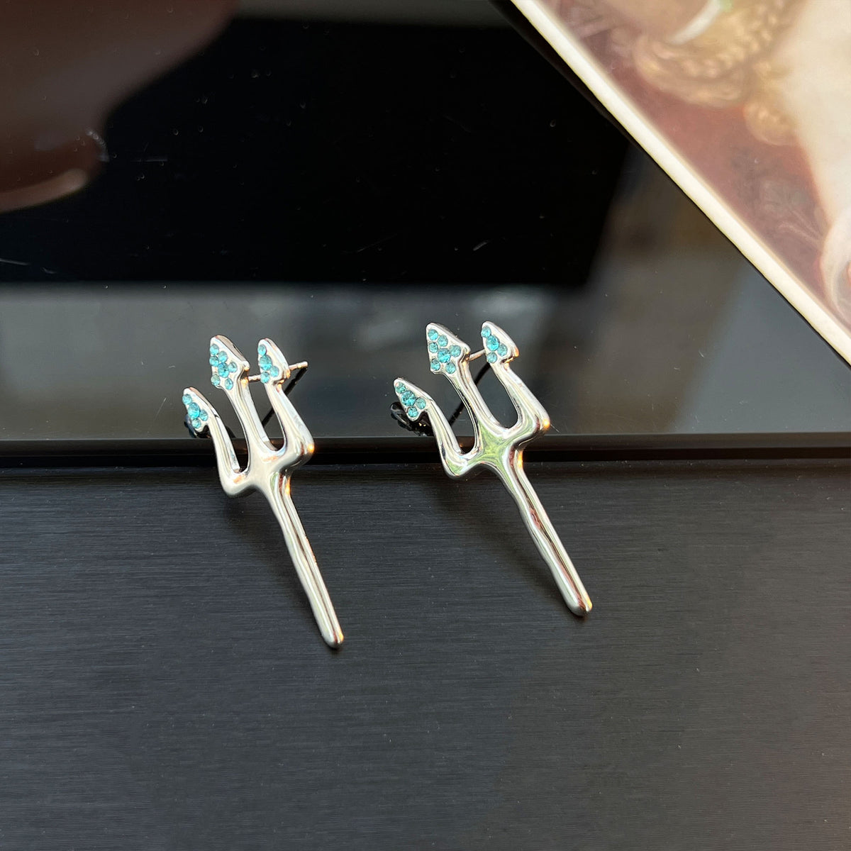 Brushed Silver Trident Earrings – 925 Silver Posts, Edgy Statement