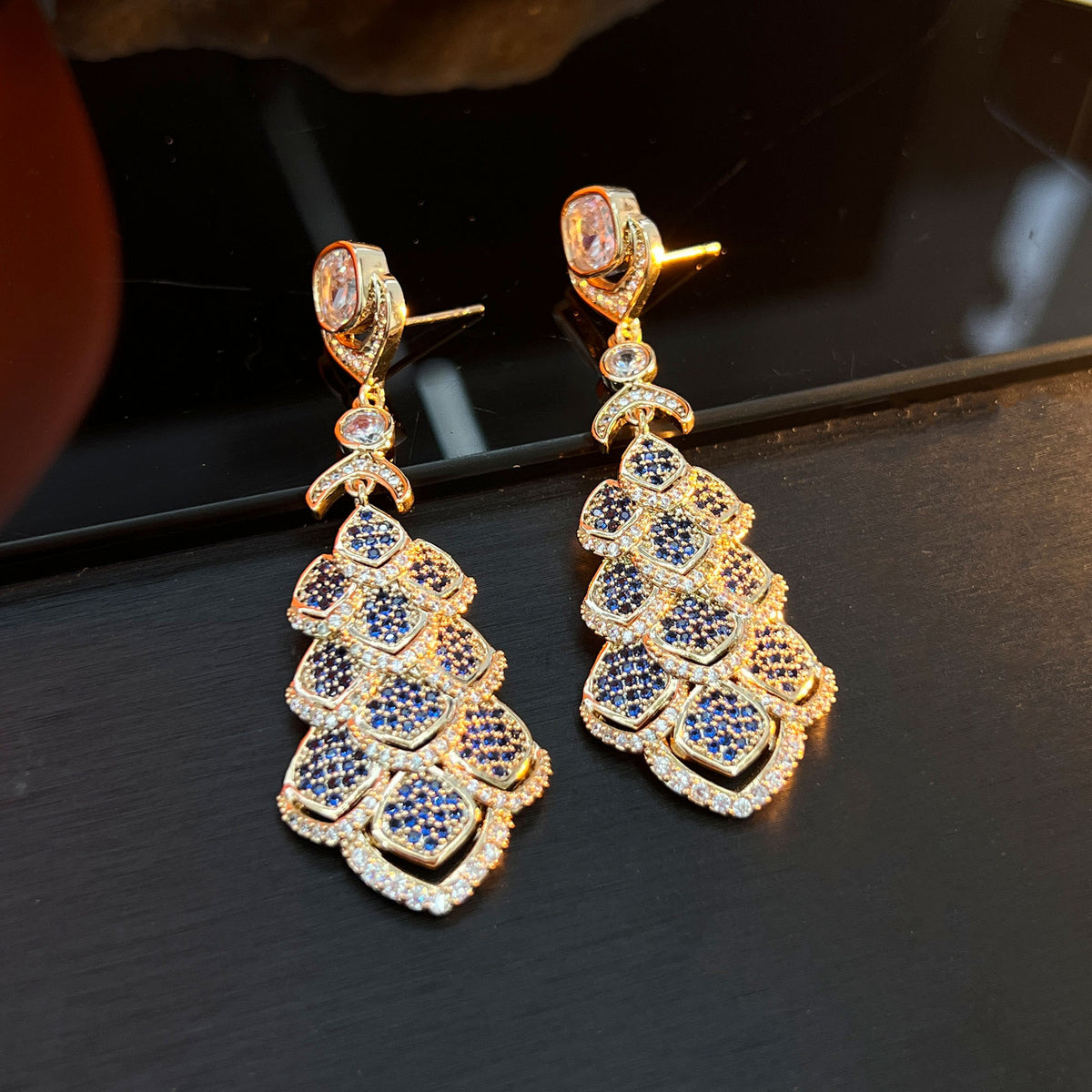 Light luxury high-end wing scales inlaid with zircon design