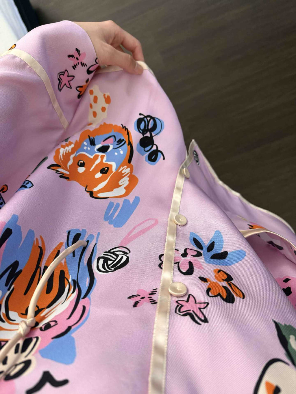Cooling Ice Silk Pajama Set for Spring/Fall – Oversized Long Sleeve Sleepwear with Colorful Pattern