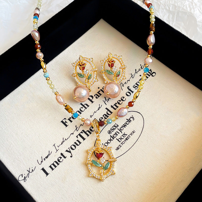 Romantic Vintage Rose Jewelry Set – Pearl Necklace & Earrings for Elegant Women