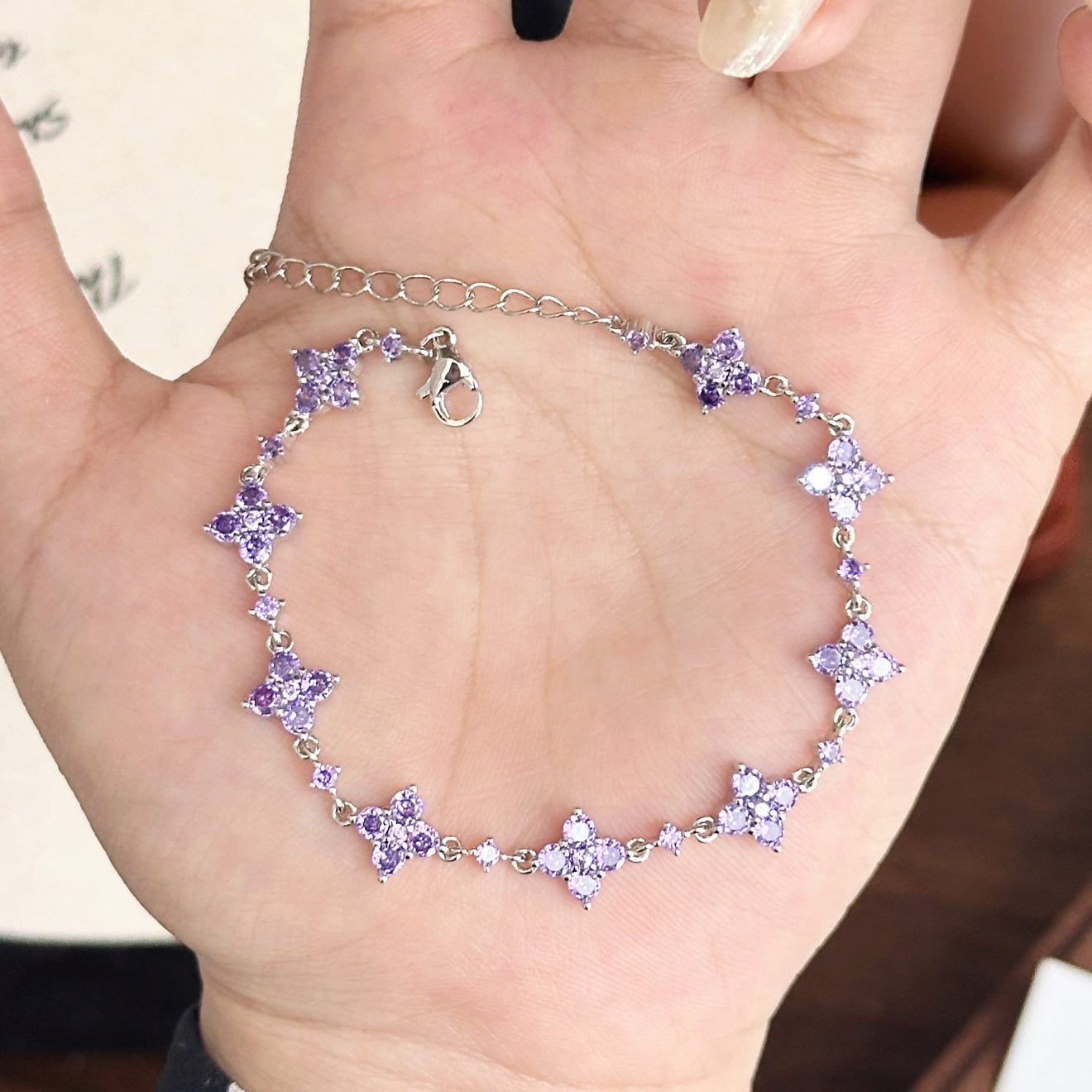 Vintage Four‑Leaf Clover Bracelet – Purple Zirconia, 3 Gold Tones