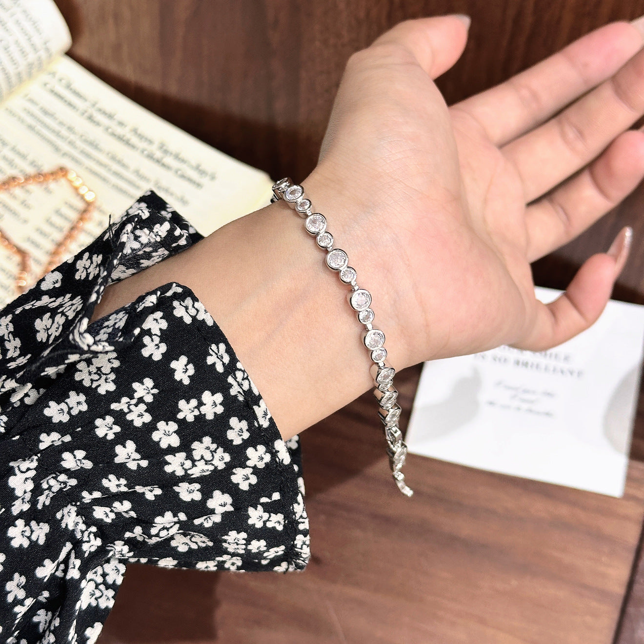 Bubble Full Pavé Bracelet – Champagne or White Gold