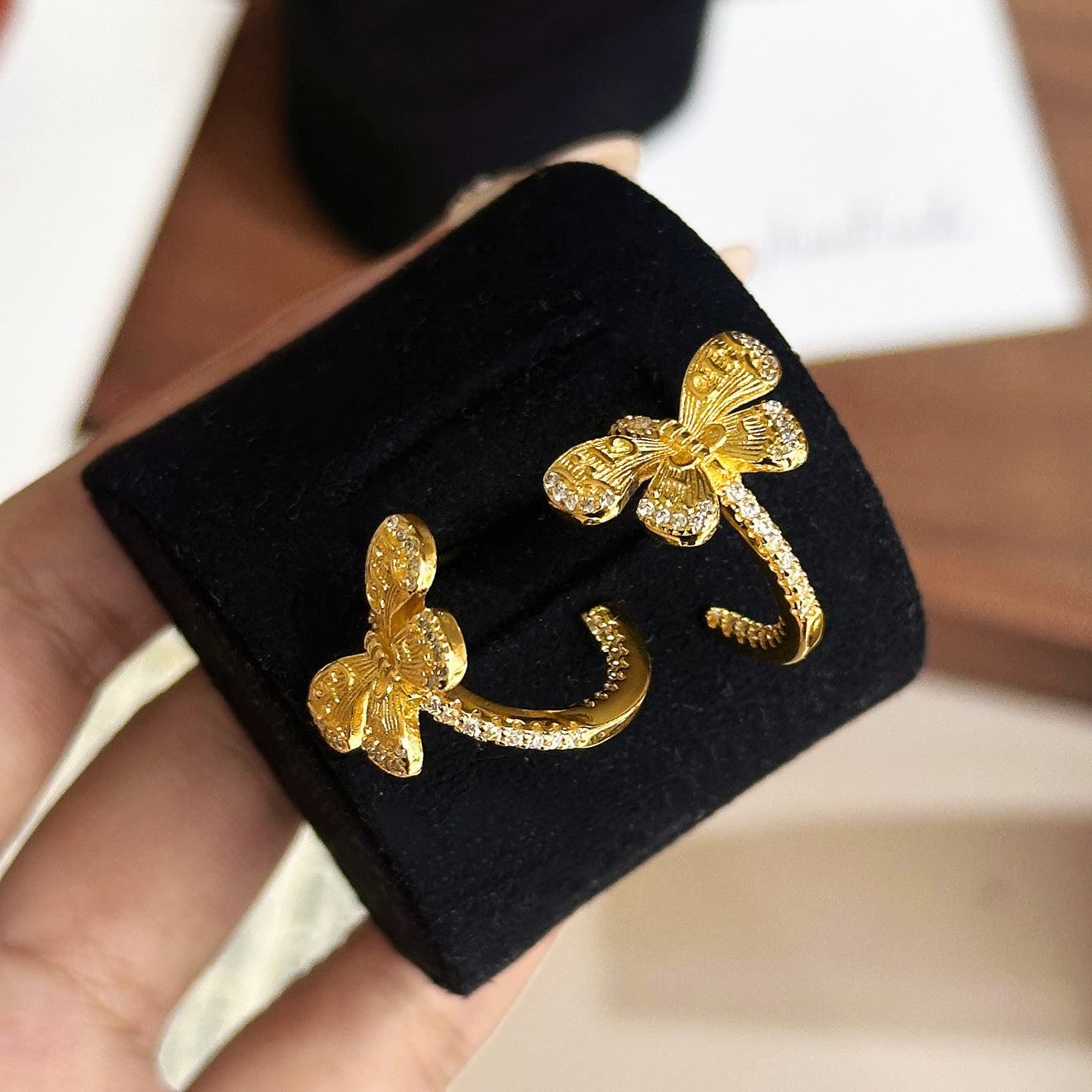 Brushed Circle & Bow C‑Shape Earrings – Gold, White Gold or Champagne