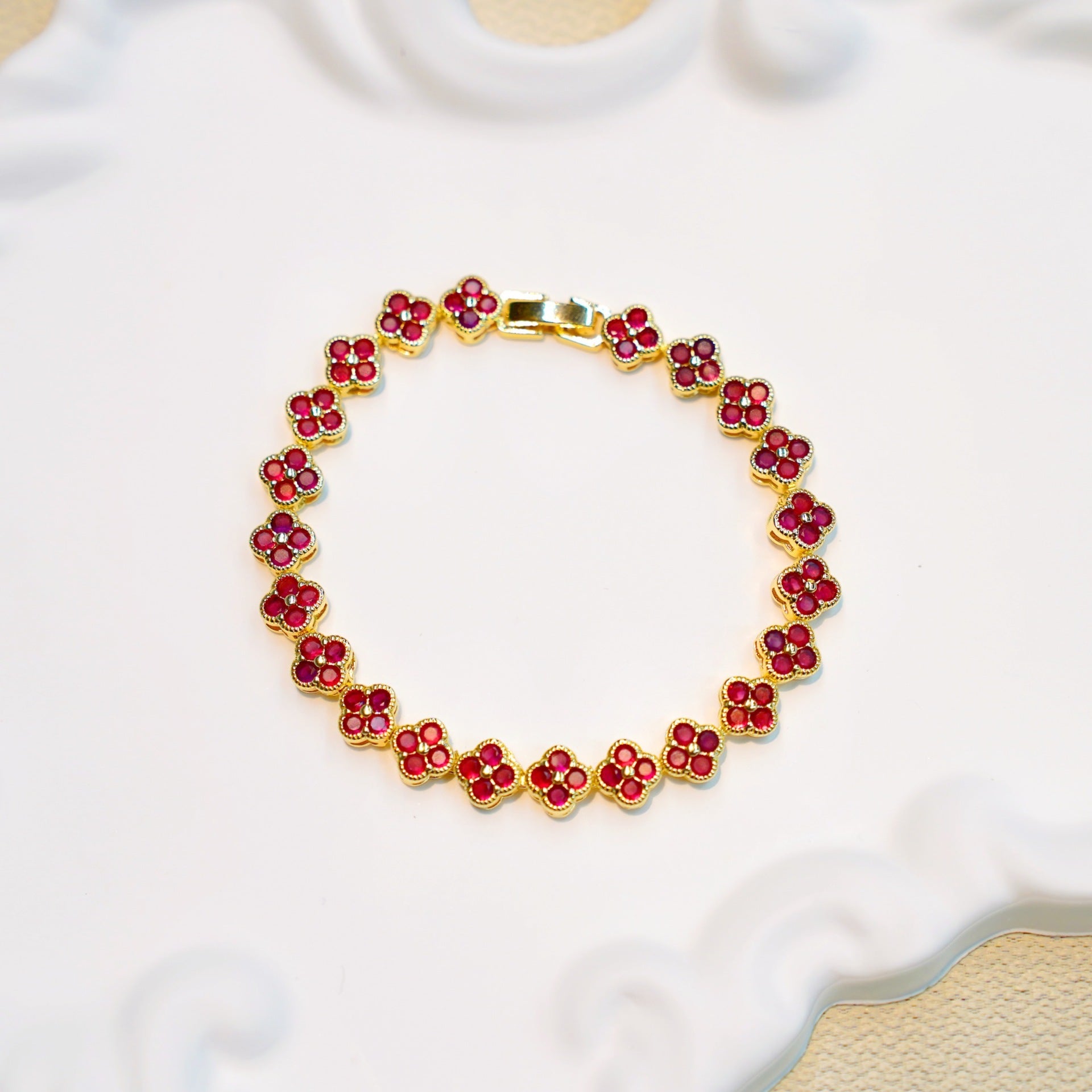 Four‑Leaf Clover Bracelet – 12 Gold Tone Designs
