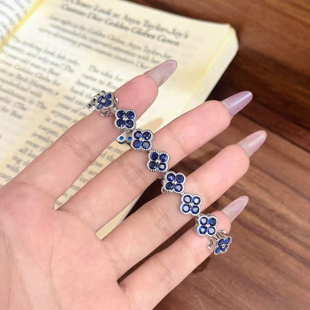 Full Pavé Four‑Leaf Bracelet – 5 Gem Colors, Champagne or White Gold