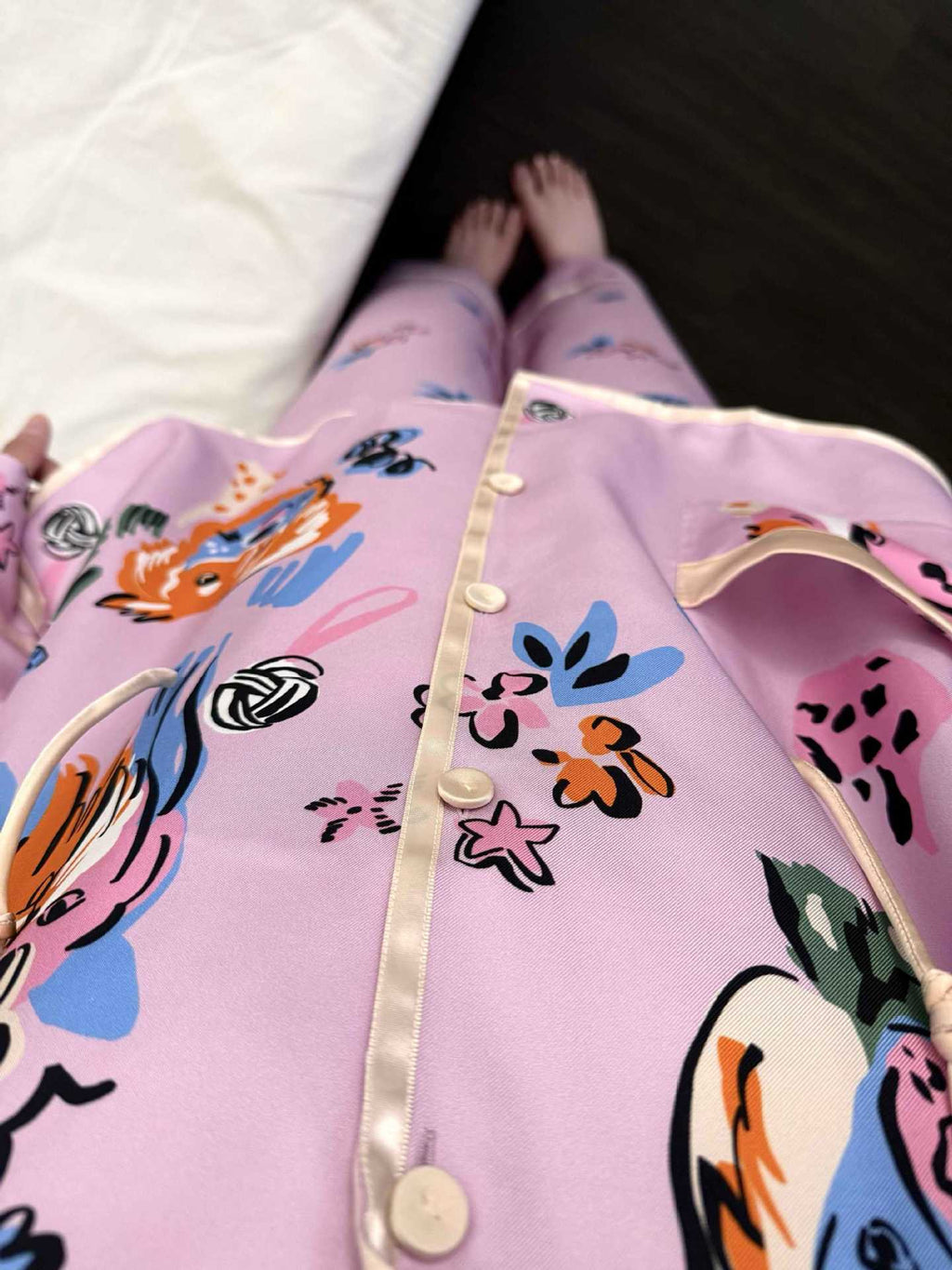 Cooling Ice Silk Pajama Set for Spring/Fall – Oversized Long Sleeve Sleepwear with Colorful Pattern