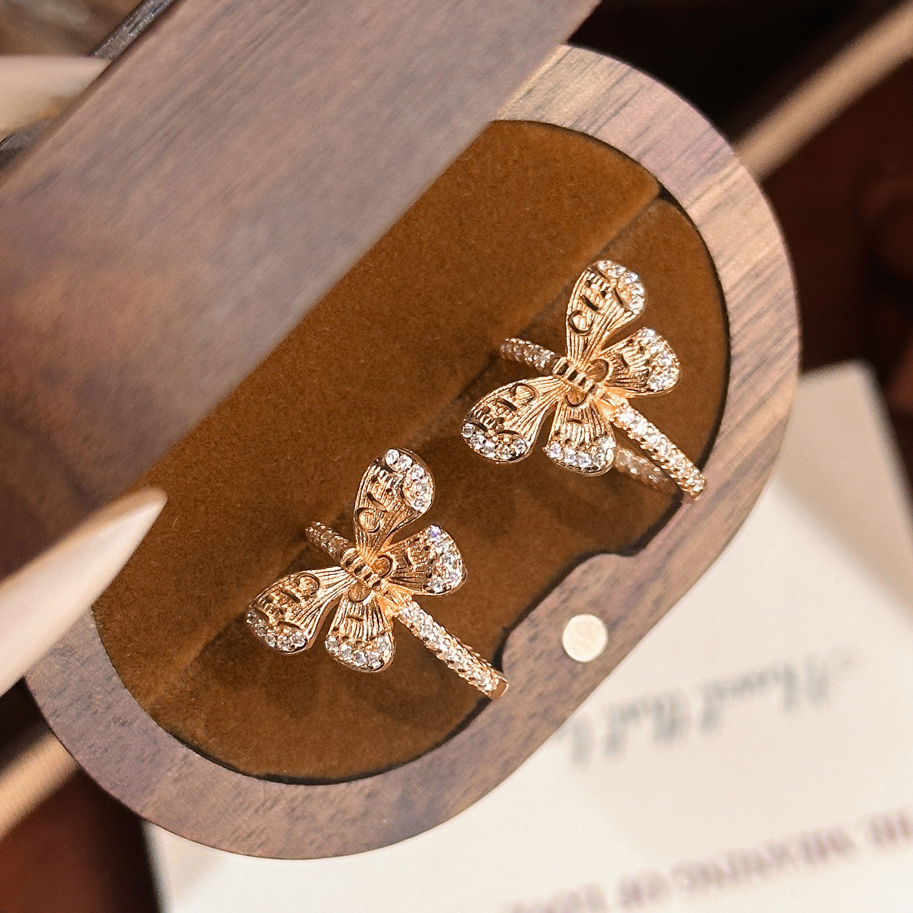 Brushed Circle & Bow C‑Shape Earrings – Gold, White Gold or Champagne