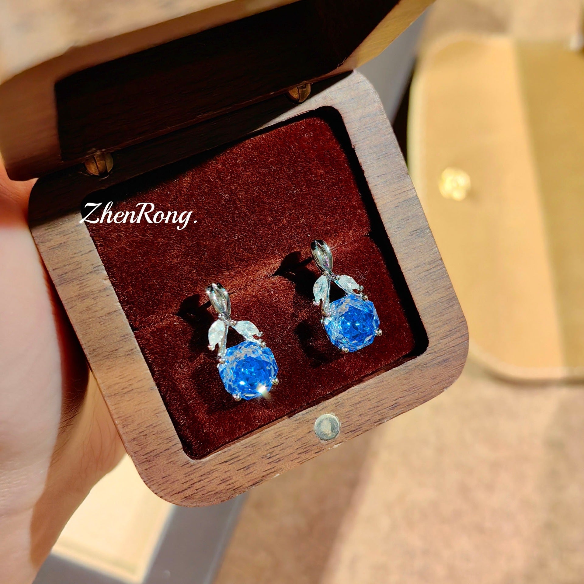 Klein Blue & Rose Gold Zirconia Set – Pendant, Ring & Studs