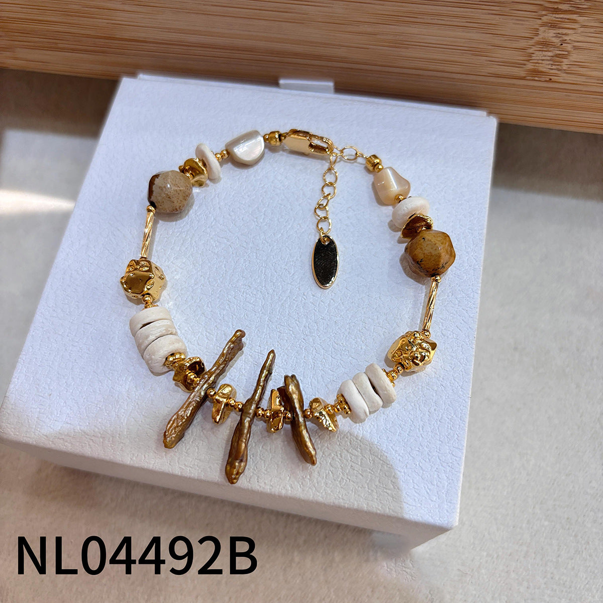 Mixed Material Pearl Bracelet – Freshwater Pearl, Natural Stone & 18K Gold