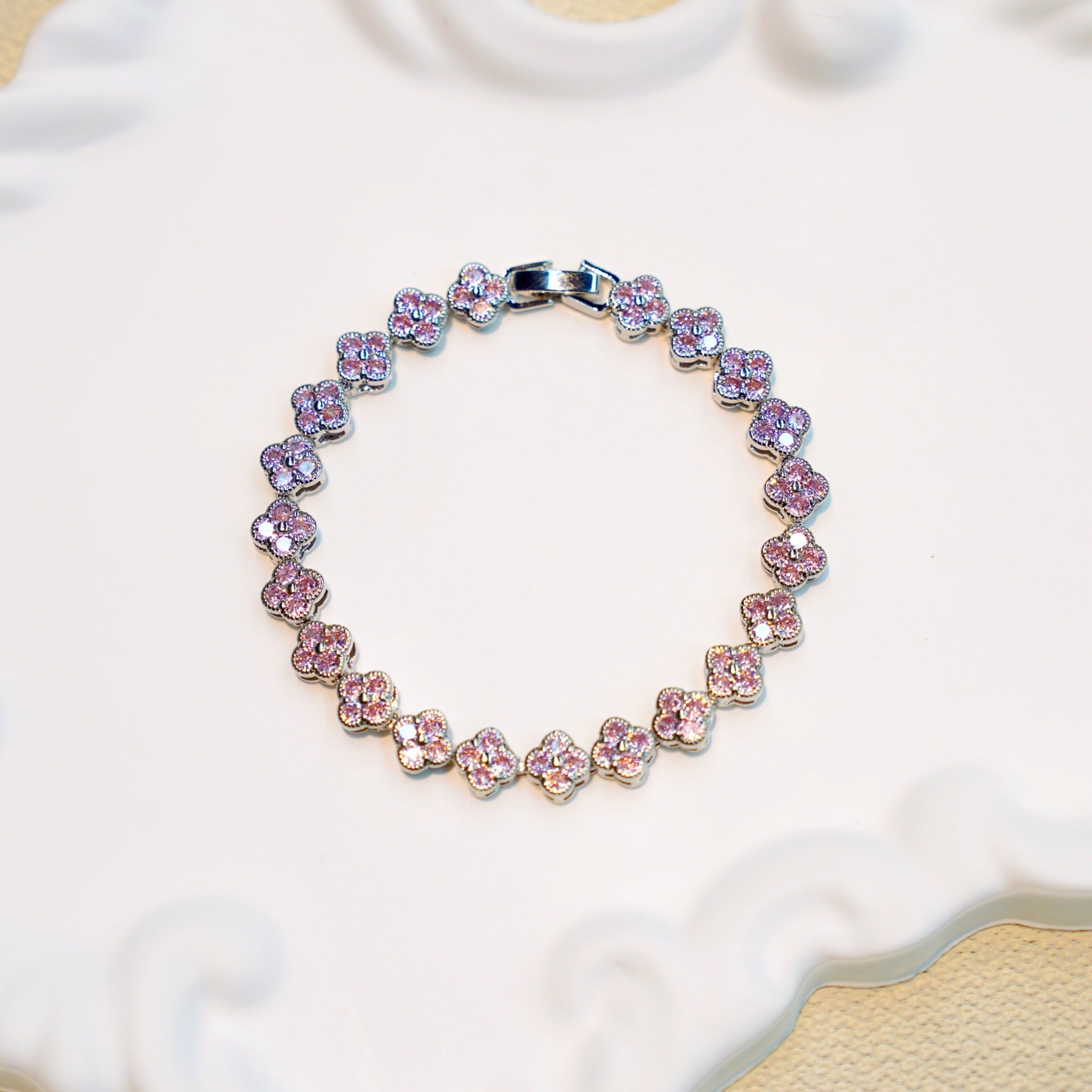 Four‑Leaf Clover Bracelet – 12 Gold Tone Designs