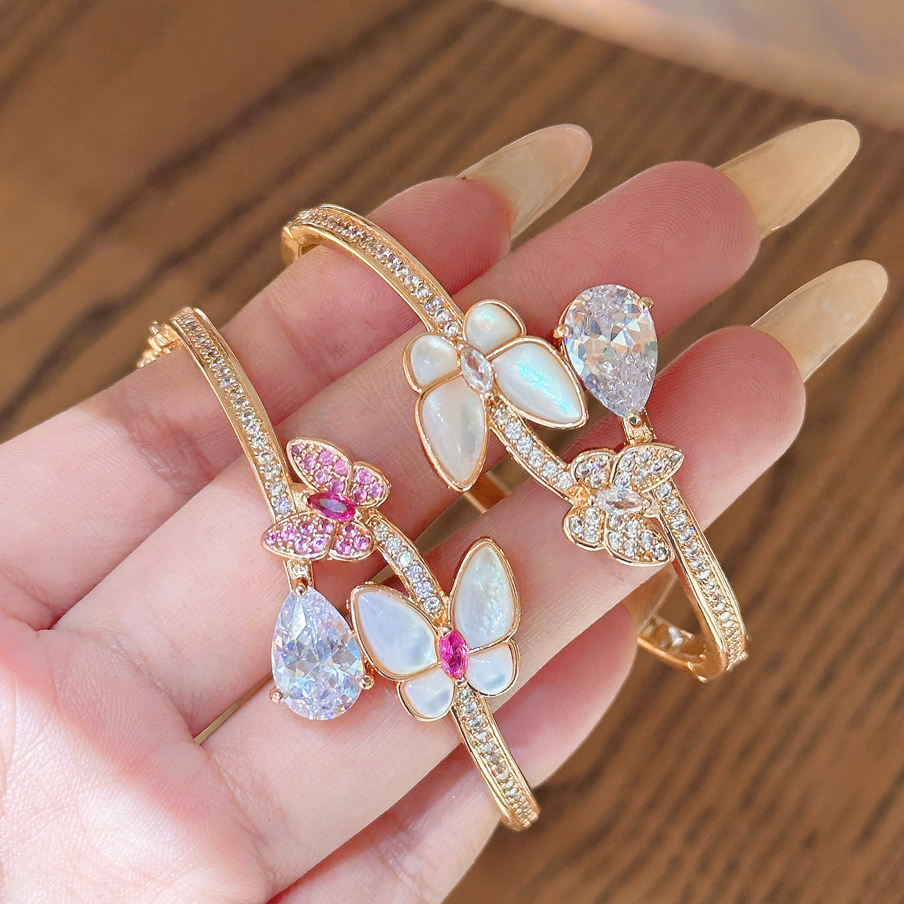 Mother‑of‑Pearl Butterfly Bracelet – Full Pavé, White or Red
