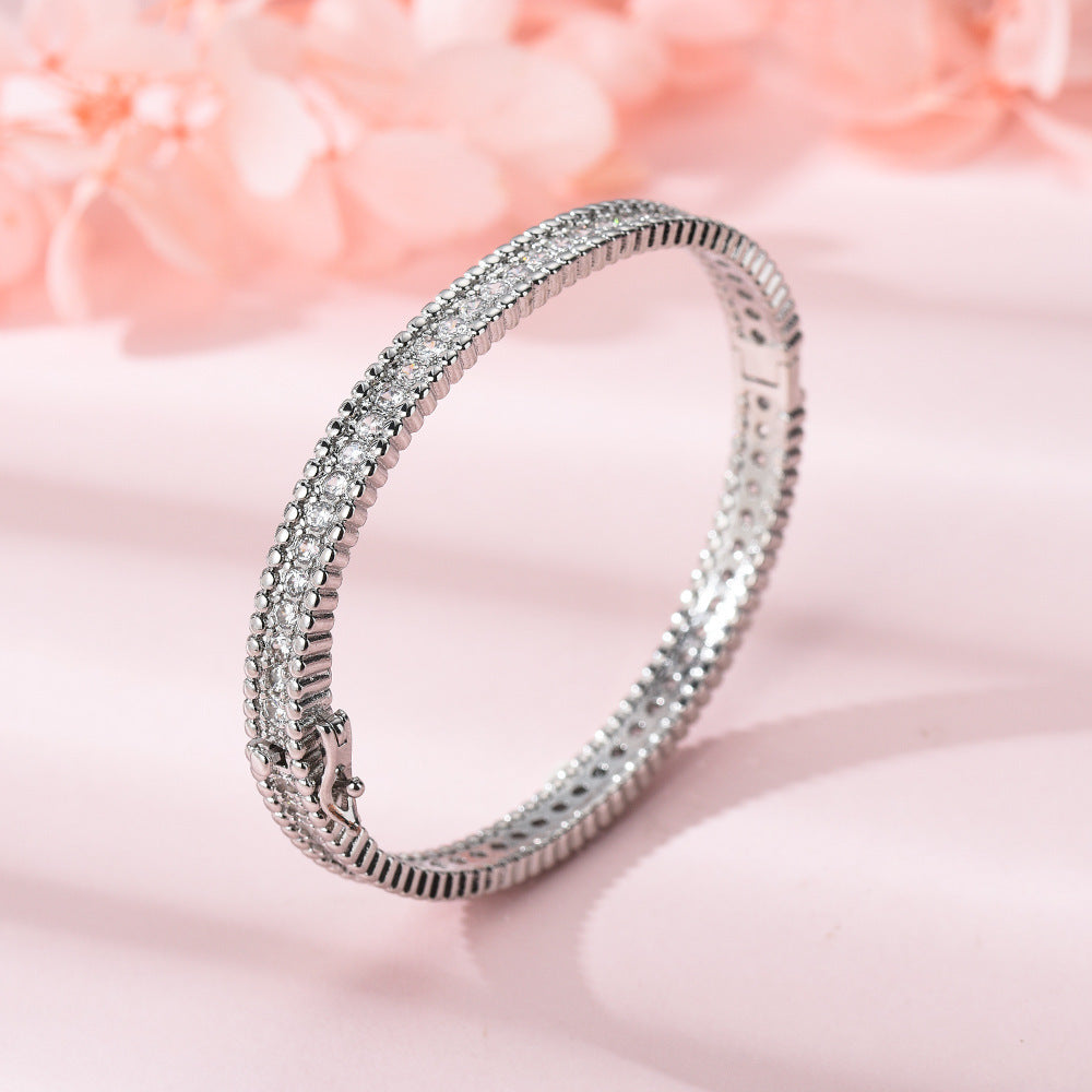 Full Pavé Row Bangle – Champagne or White Gold