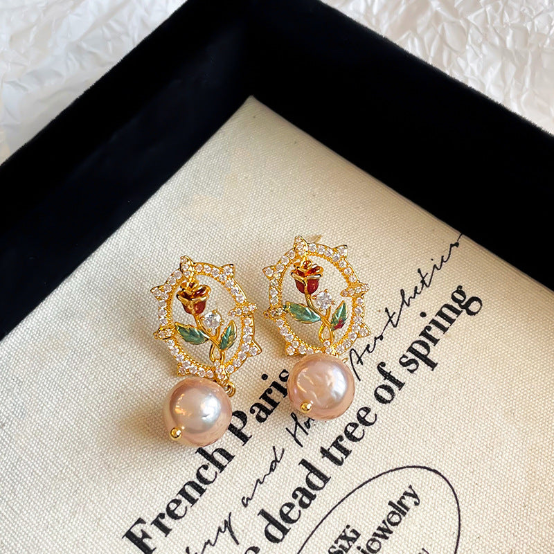 Romantic Vintage Rose Jewelry Set – Pearl Necklace & Earrings for Elegant Women