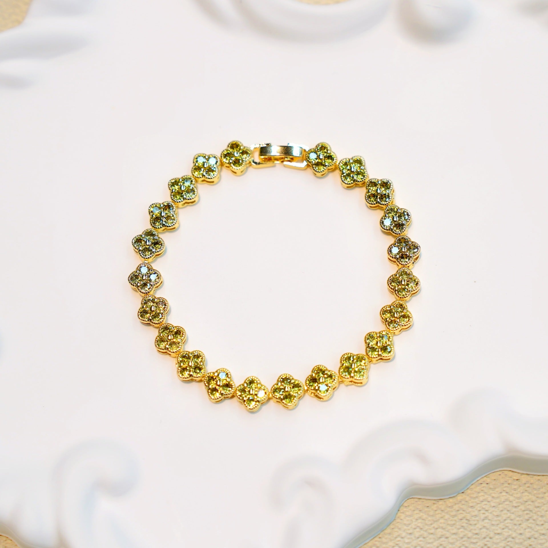 Four‑Leaf Clover Bracelet – 12 Gold Tone Designs