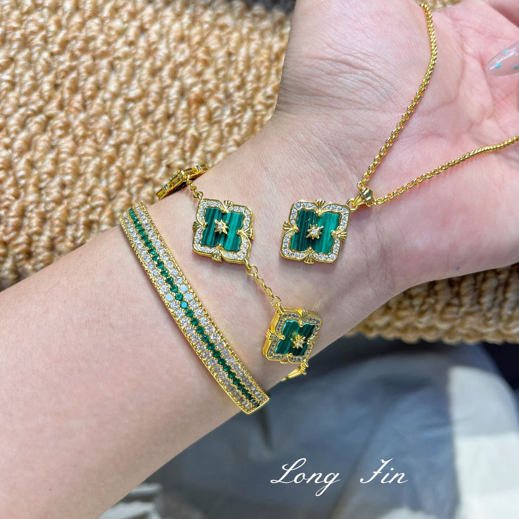 Peacock Green Clover Collection – Vintage Court Flower Jewelry
