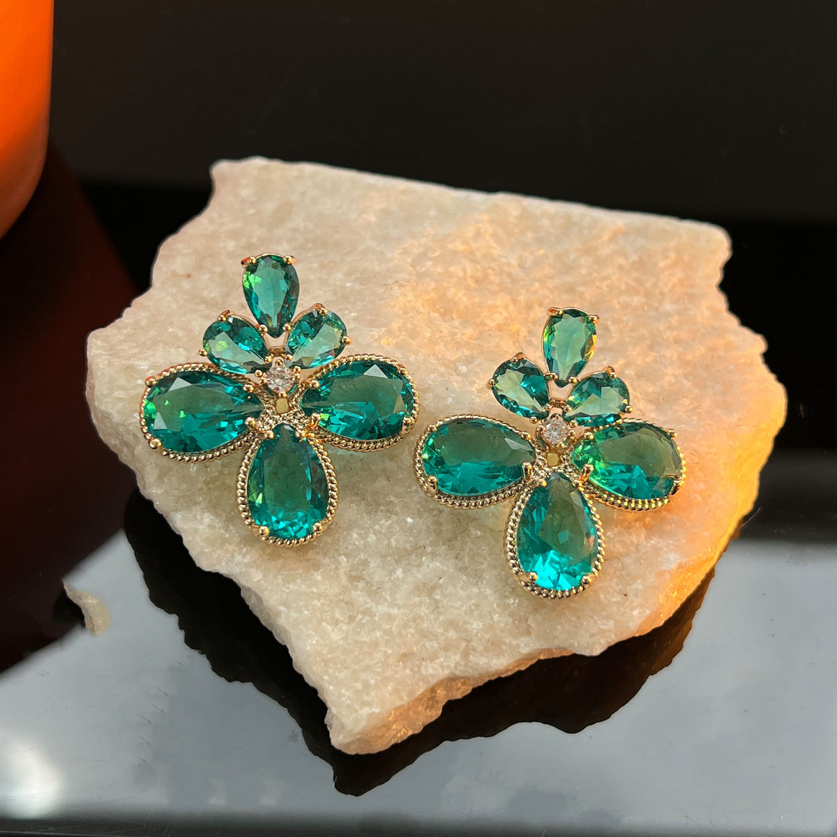 Color zirconium water drop stud earrings niche design sense