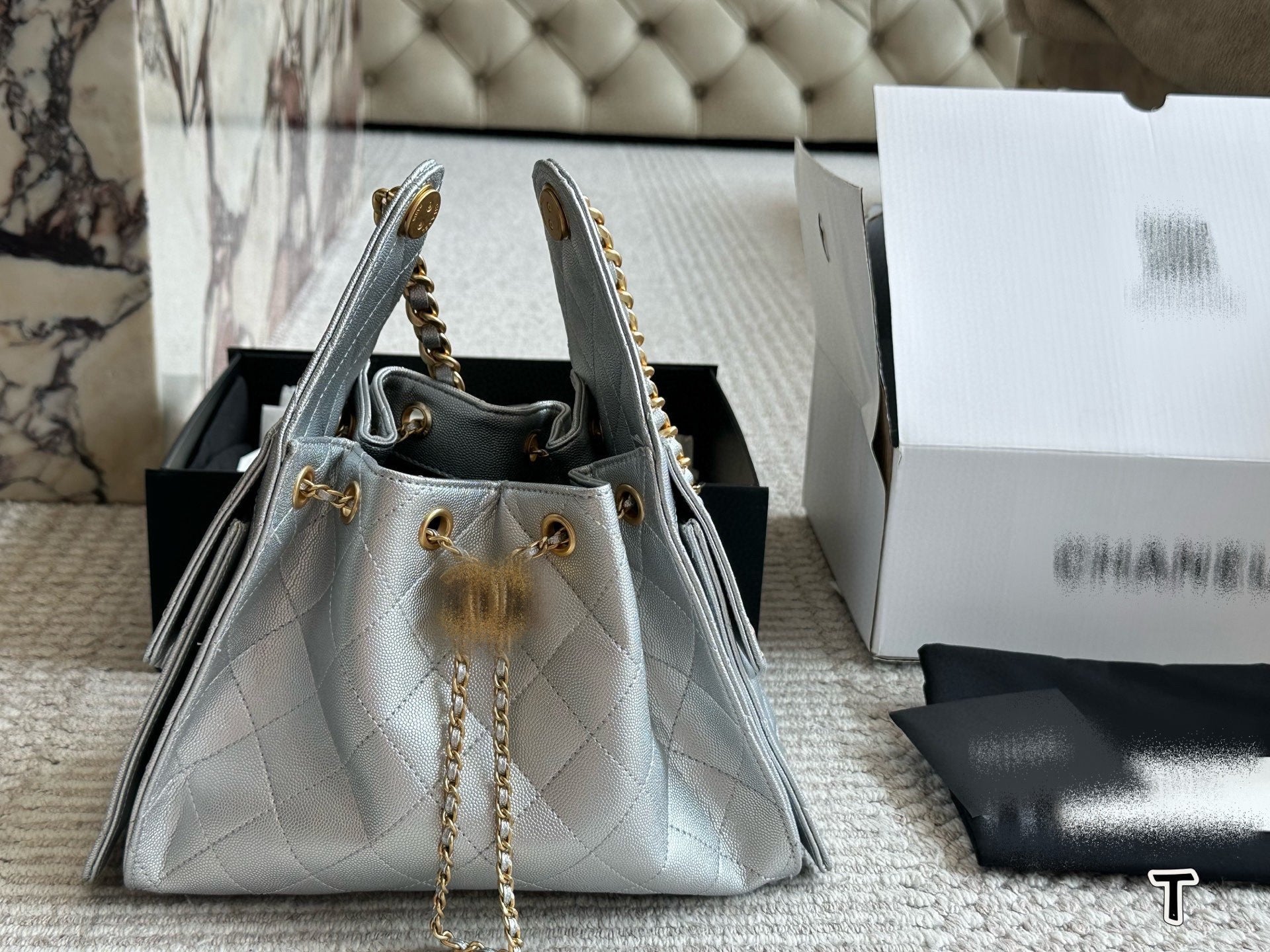 Drawstring Bucket Bag – Quilted Leather, 5 Colors