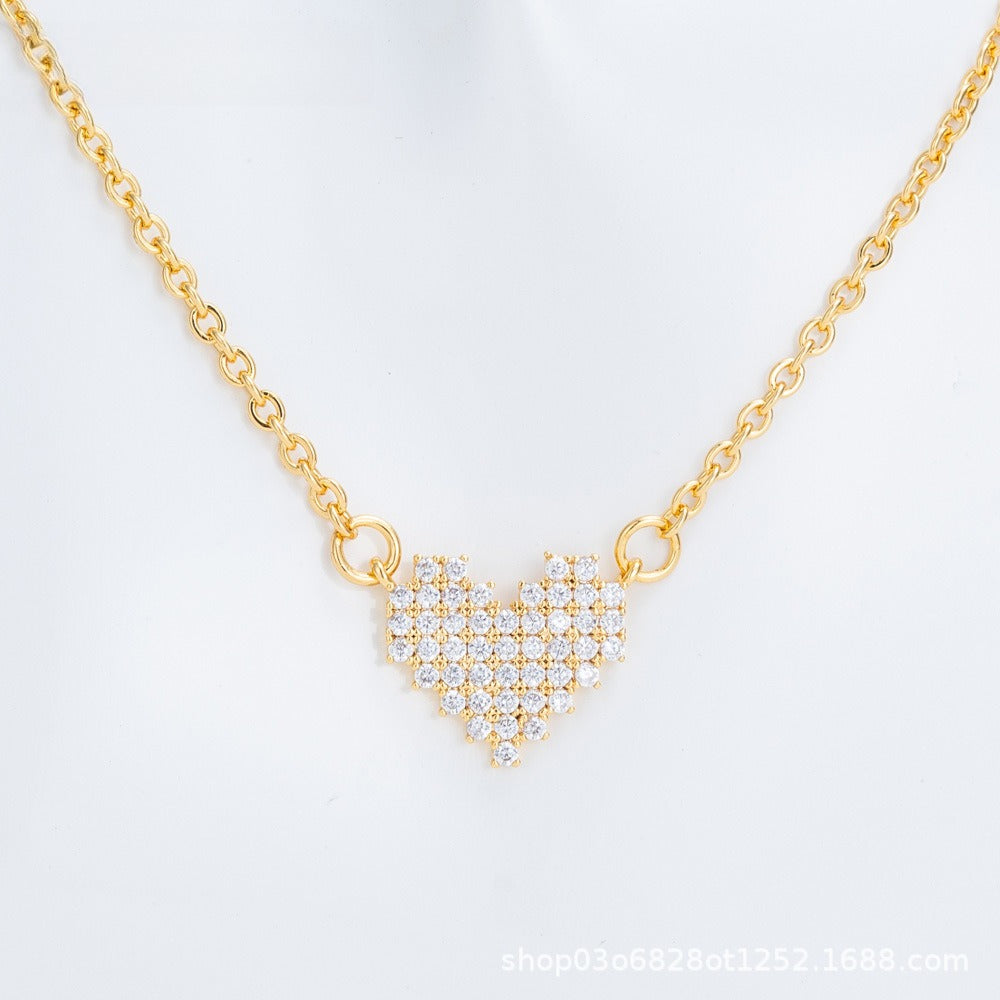 Paperclip Three‑Stone Necklace – 10 Minimalist Designs