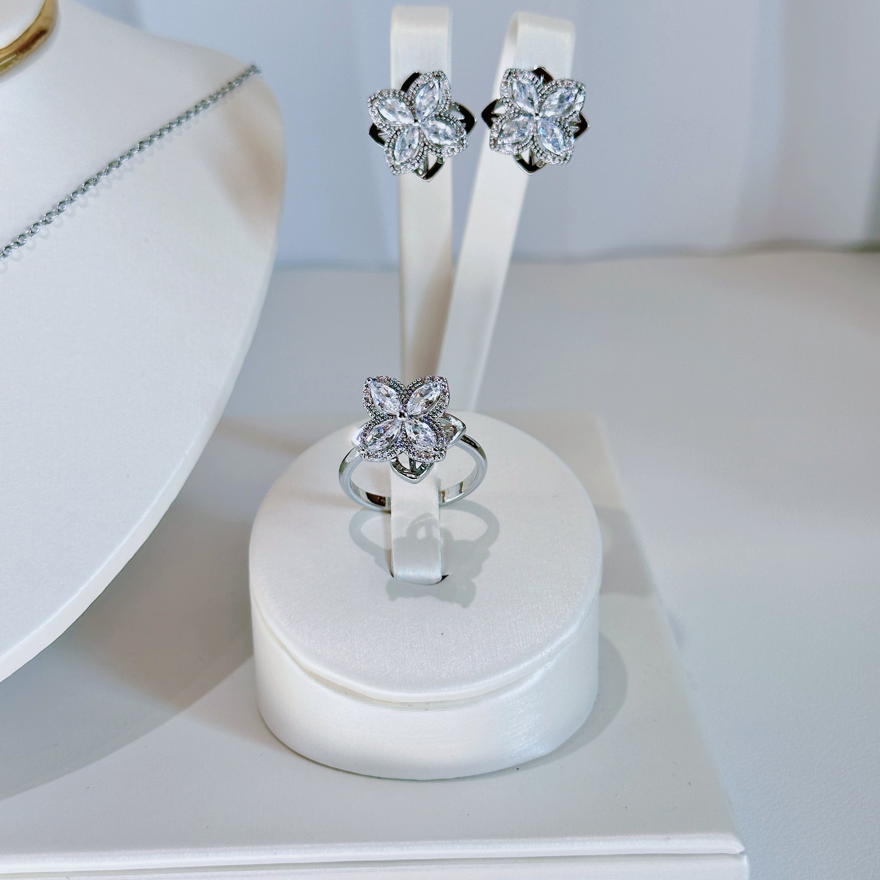 Rotating Four-Petal Flower Jewelry Set - Necklace, Earrings & Ring | “Good Luck Turn” Moving Charm - Pale Luna Jewelry