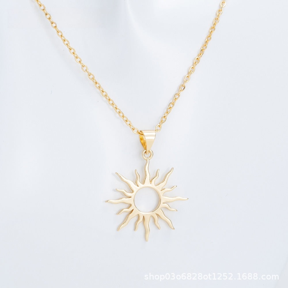 Paperclip Three‑Stone Necklace – 10 Minimalist Designs